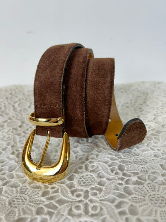 Ceinture vintage en cuir suedé marron et boucle dorée