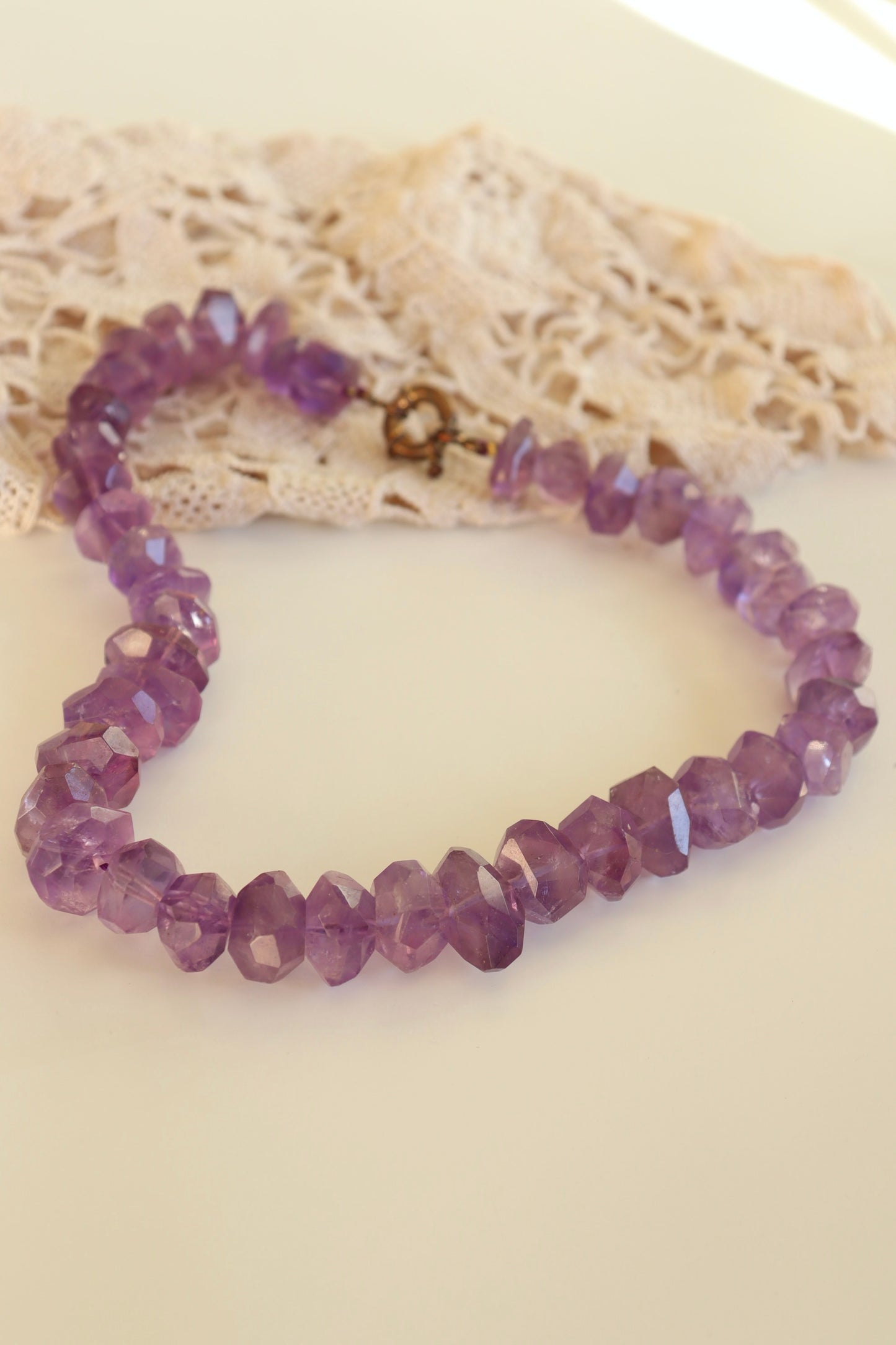 Collier pierre améthyste brut mauve la friperie vintage 25