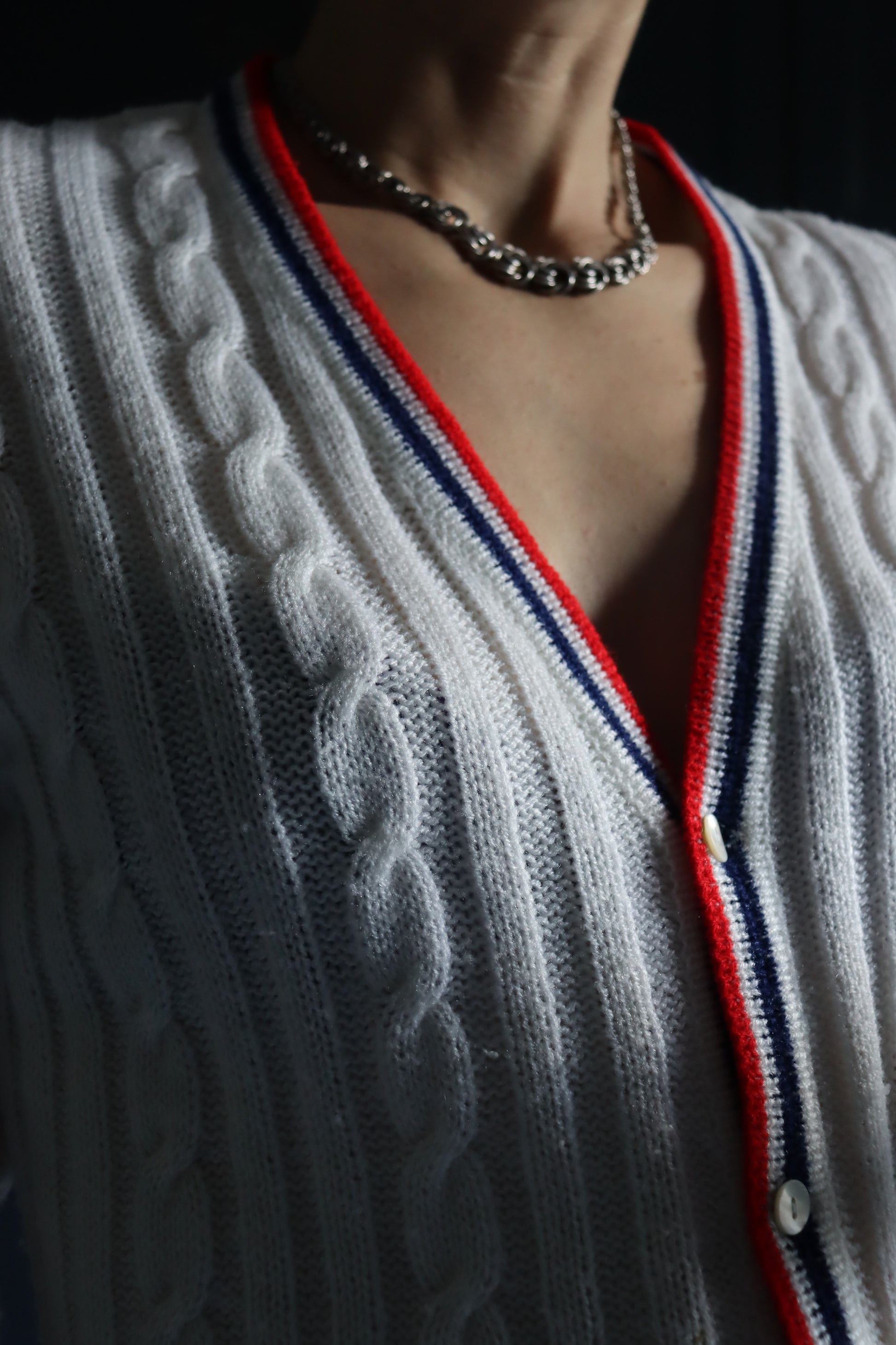 Cardigan vintage blanc rayures rouge bleu la friperie vintage 25