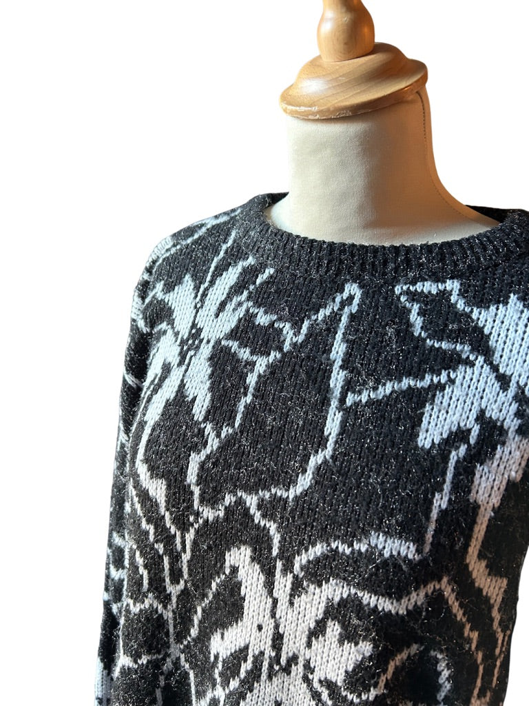 Pull over vintage noir et blanc à motifs la friperie vintage 25