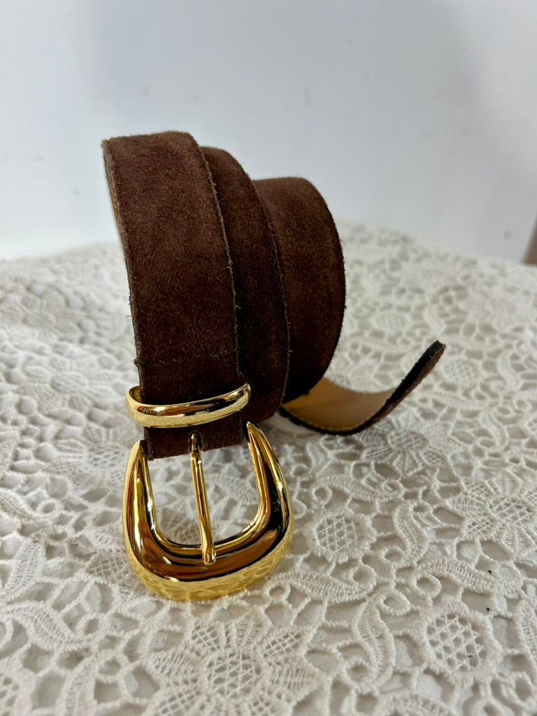 Ceinture vintage en cuir suedé marron et boucle dorée la friperie vintage 25