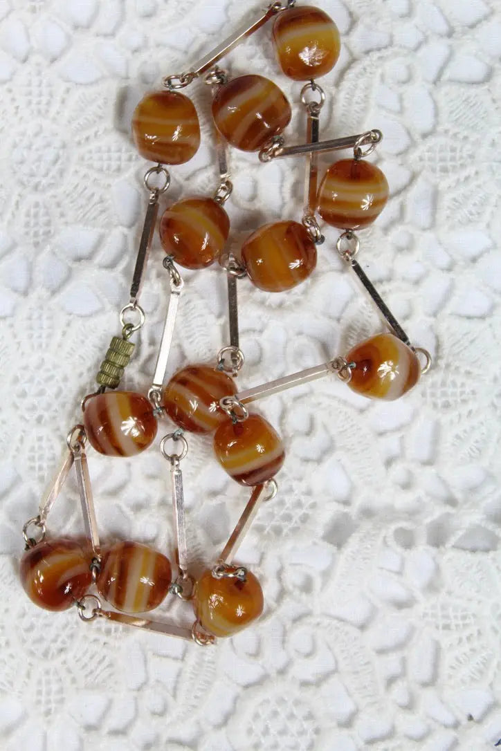 Collier ancien perles verres orange et chaine dorée seconde main - la friperie vintage 25