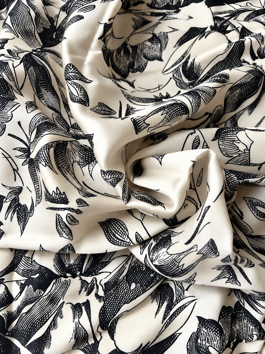 Foulard vintage en soie noir écru