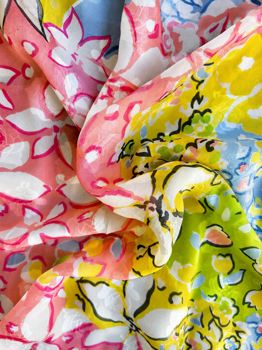 Foulard en soie Ungaro motif floral
