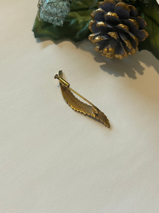 Broche vintage plume dorée