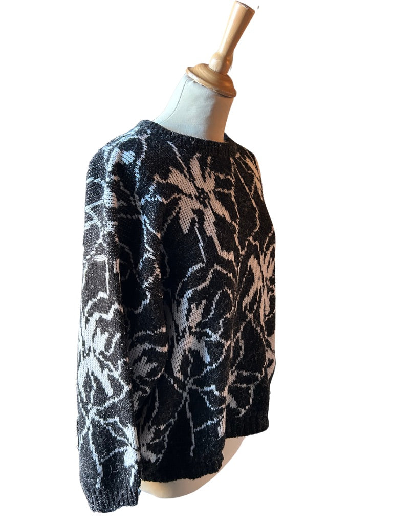 Pull over vintage noir et blanc à motifs la friperie vintage 25