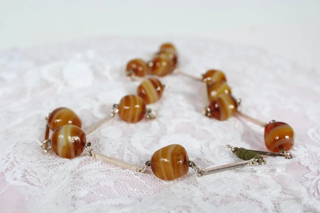 Collier ancien perles verres orange et chaine dorée seconde main - la friperie vintage 25