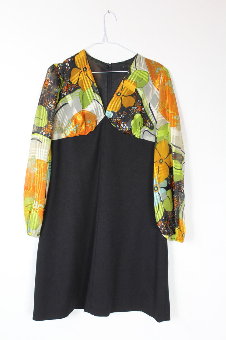Robe vintage années 70 manches bouffantes transparentes orange motifs la friperie vintage 25