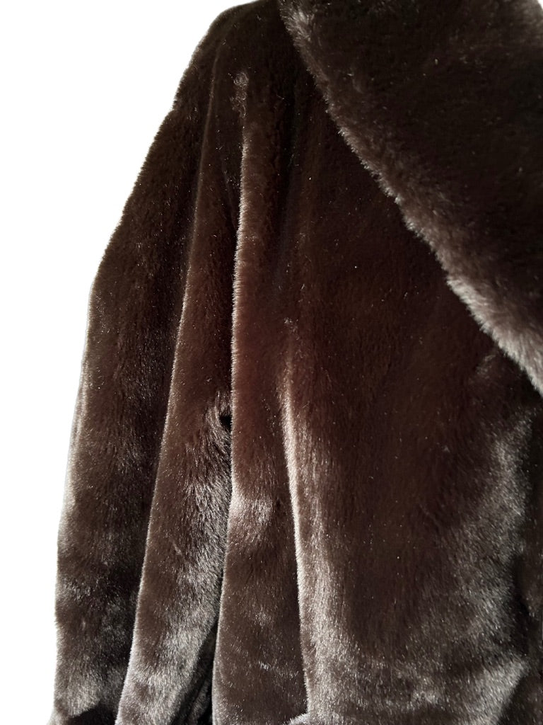 Manteau vintage fausse fourrure marron Paris la friperie vintage 25