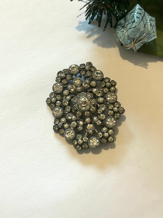 Broche vintage rosace strass argenté la friperie vintage 25