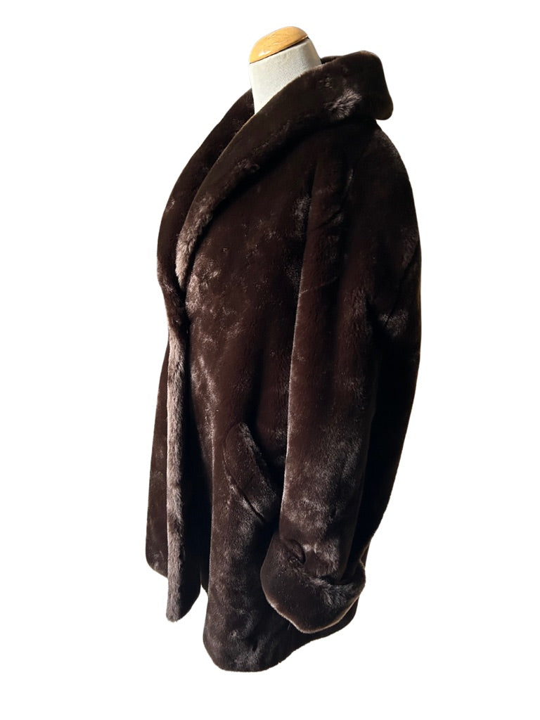 Manteau vintage fausse fourrure marron Paris la friperie vintage 25