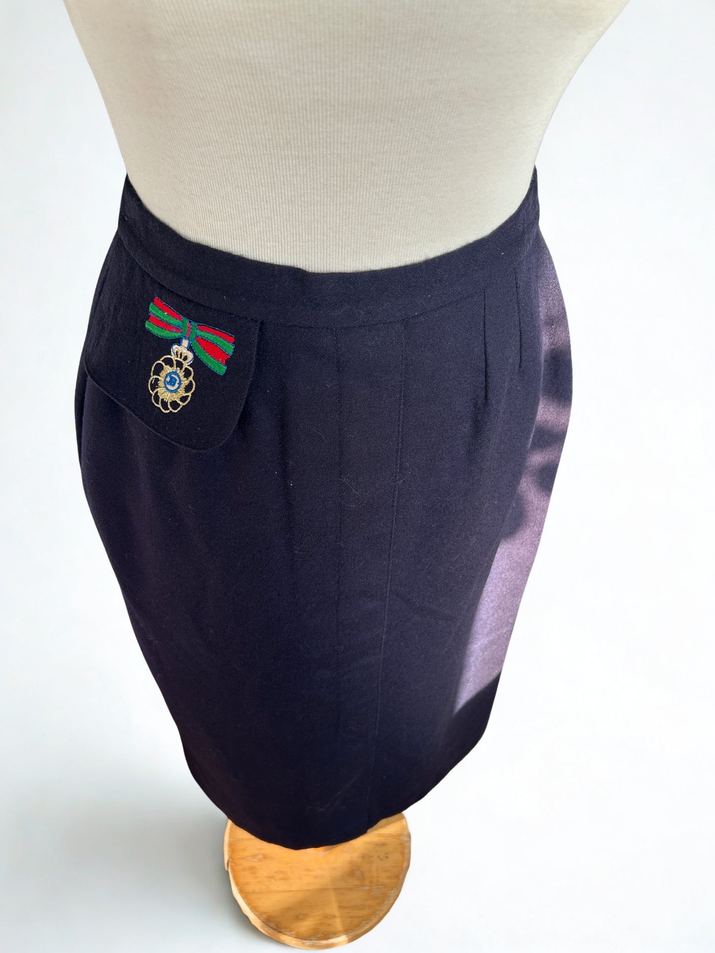 Jupe vintage pure laine bleu marine