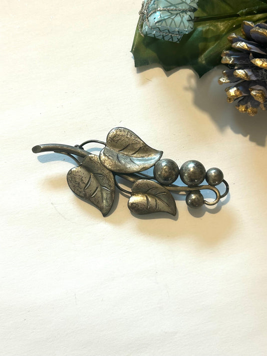 Broche vintage feuillage à baies 60’s la friperie vintage 25