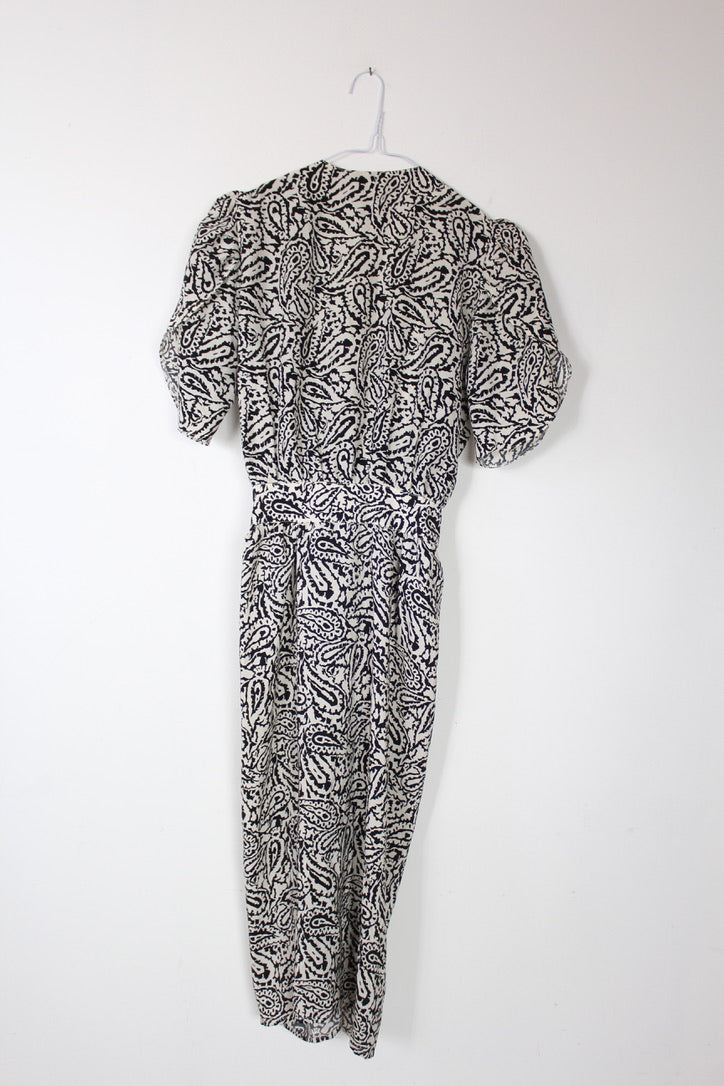Robe midi vintage noire et blanche manches courtes motifs France la friperie vintage 25