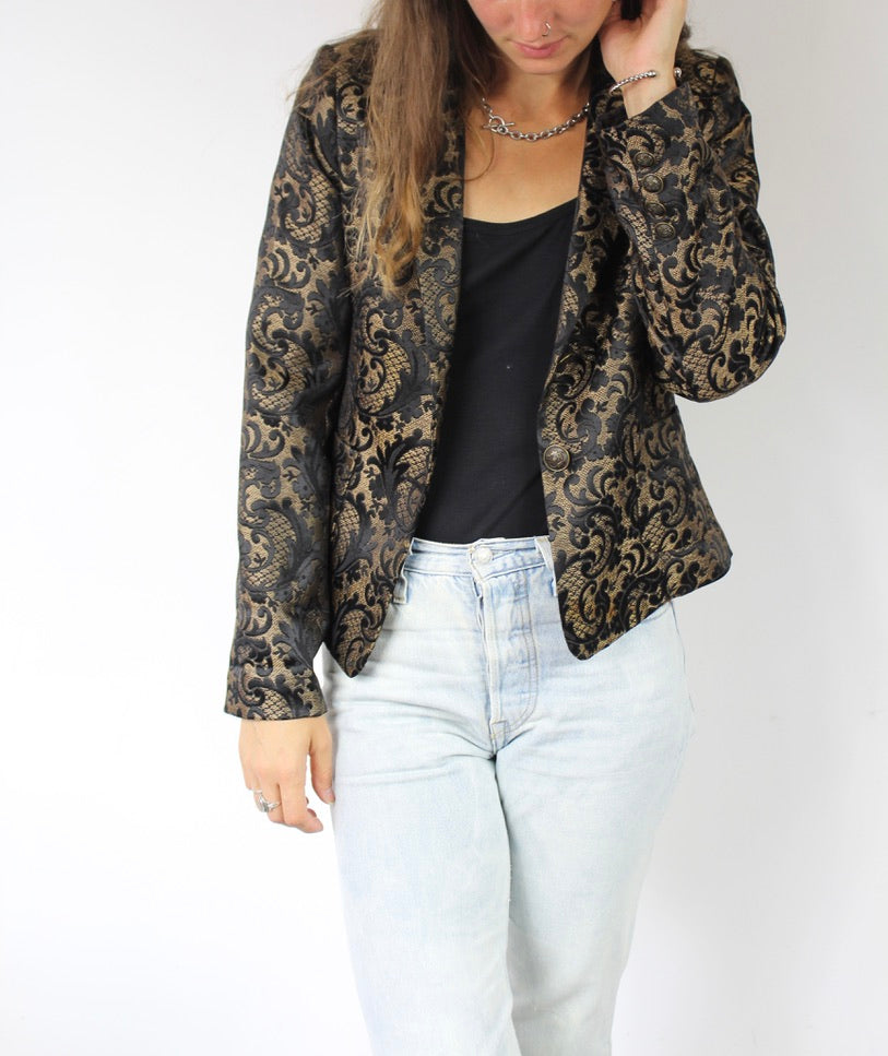 Veste vintage satin noir et motifs baroques dorés Kookaï France la friperie vintage 25