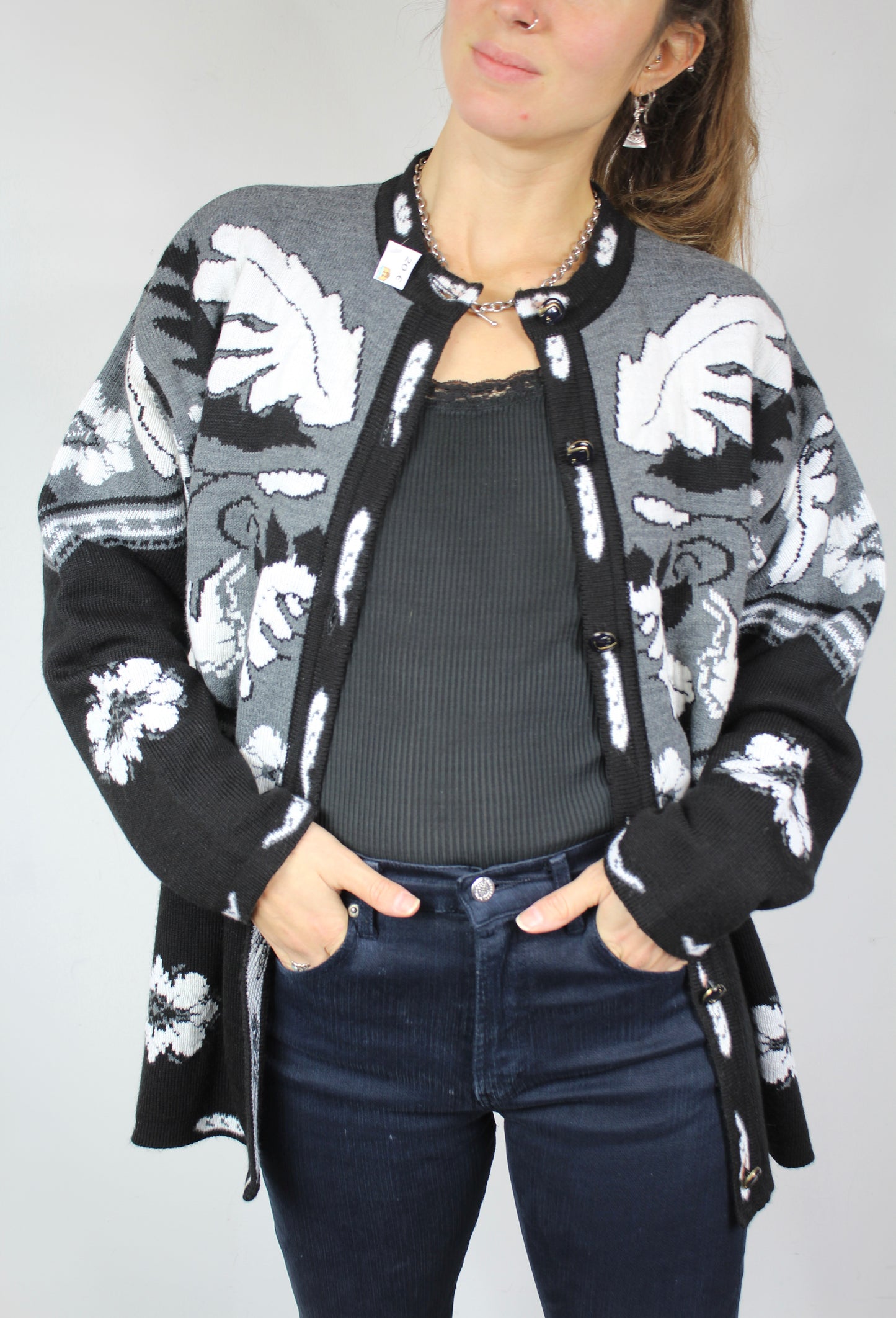 Cardigan vintage long gris noir à motifs la friperie vintage 25