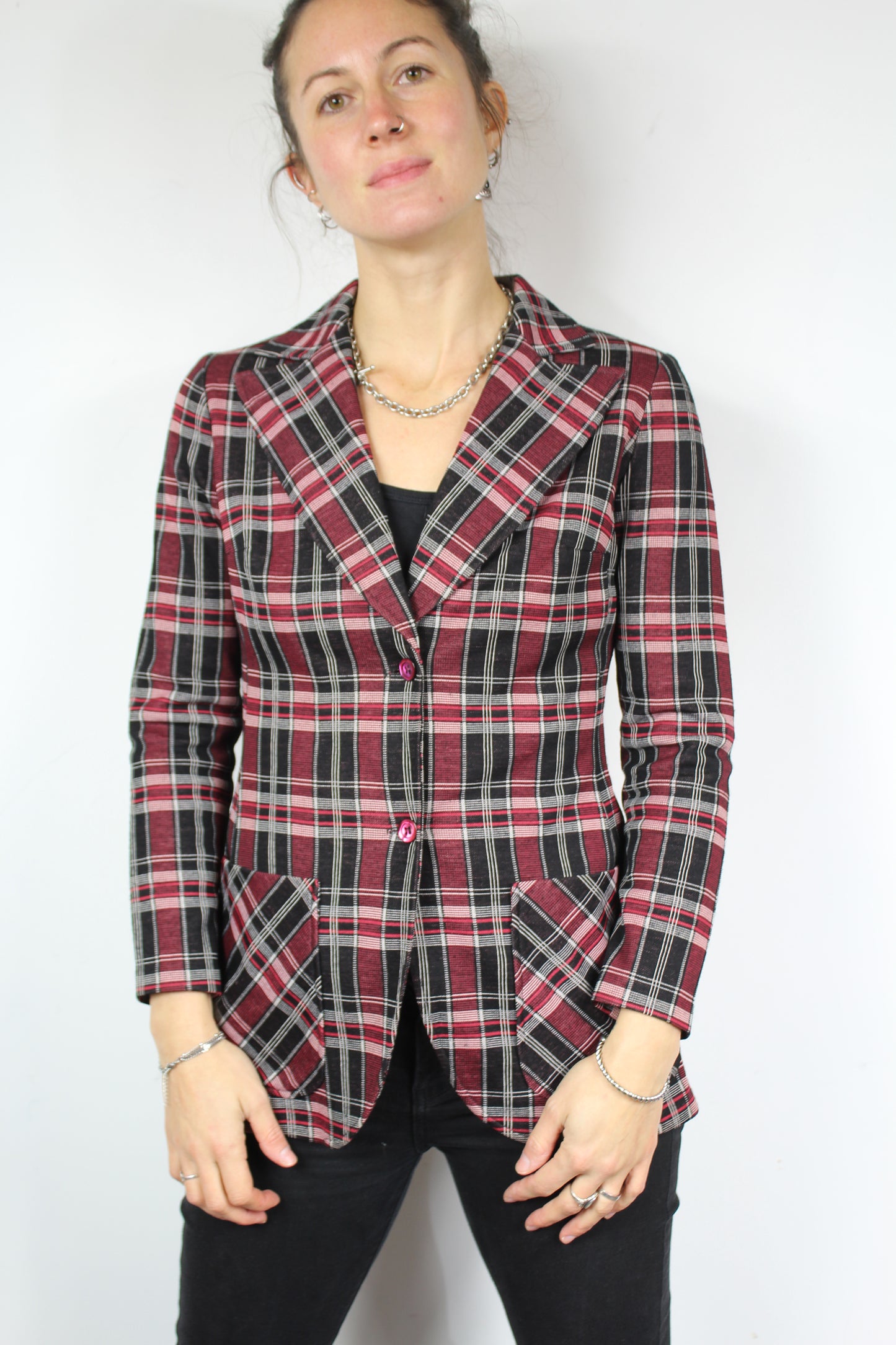 Veste vintage à carreaux rouge et noirs la friperie vintage 25