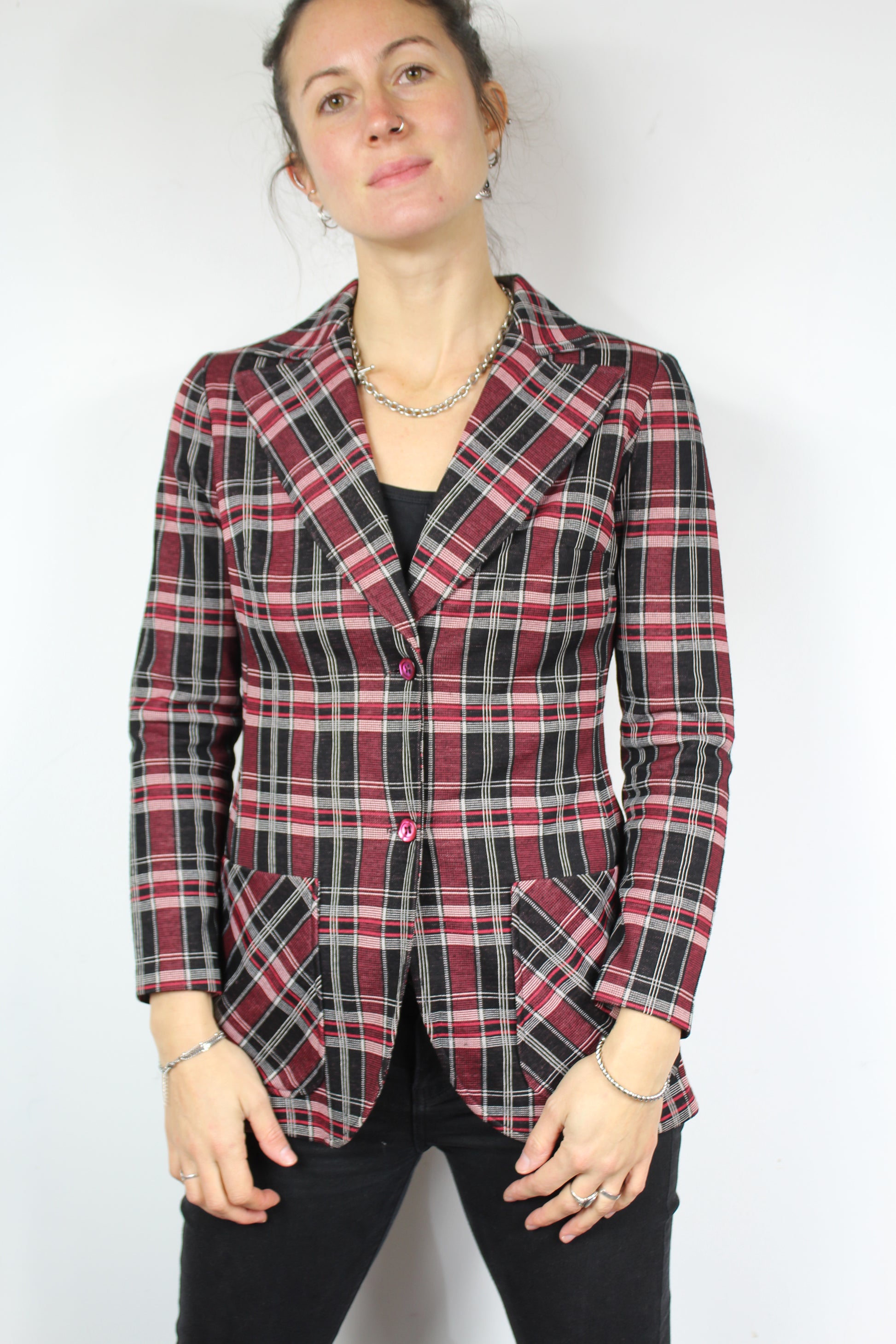 Veste vintage à carreaux rouge et noirs la friperie vintage 25
