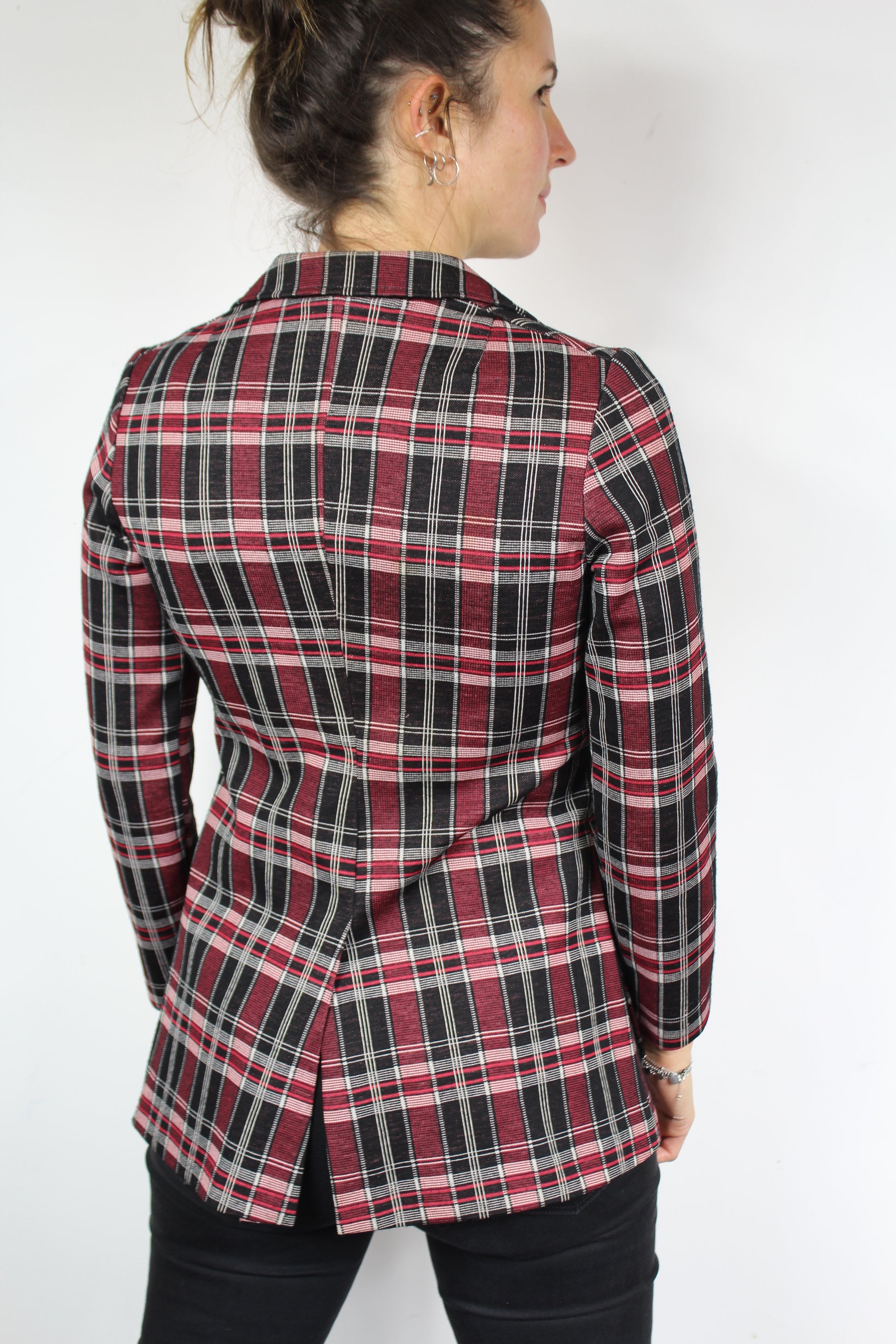 Veste vintage à carreaux rouge et noirs la friperie vintage 25