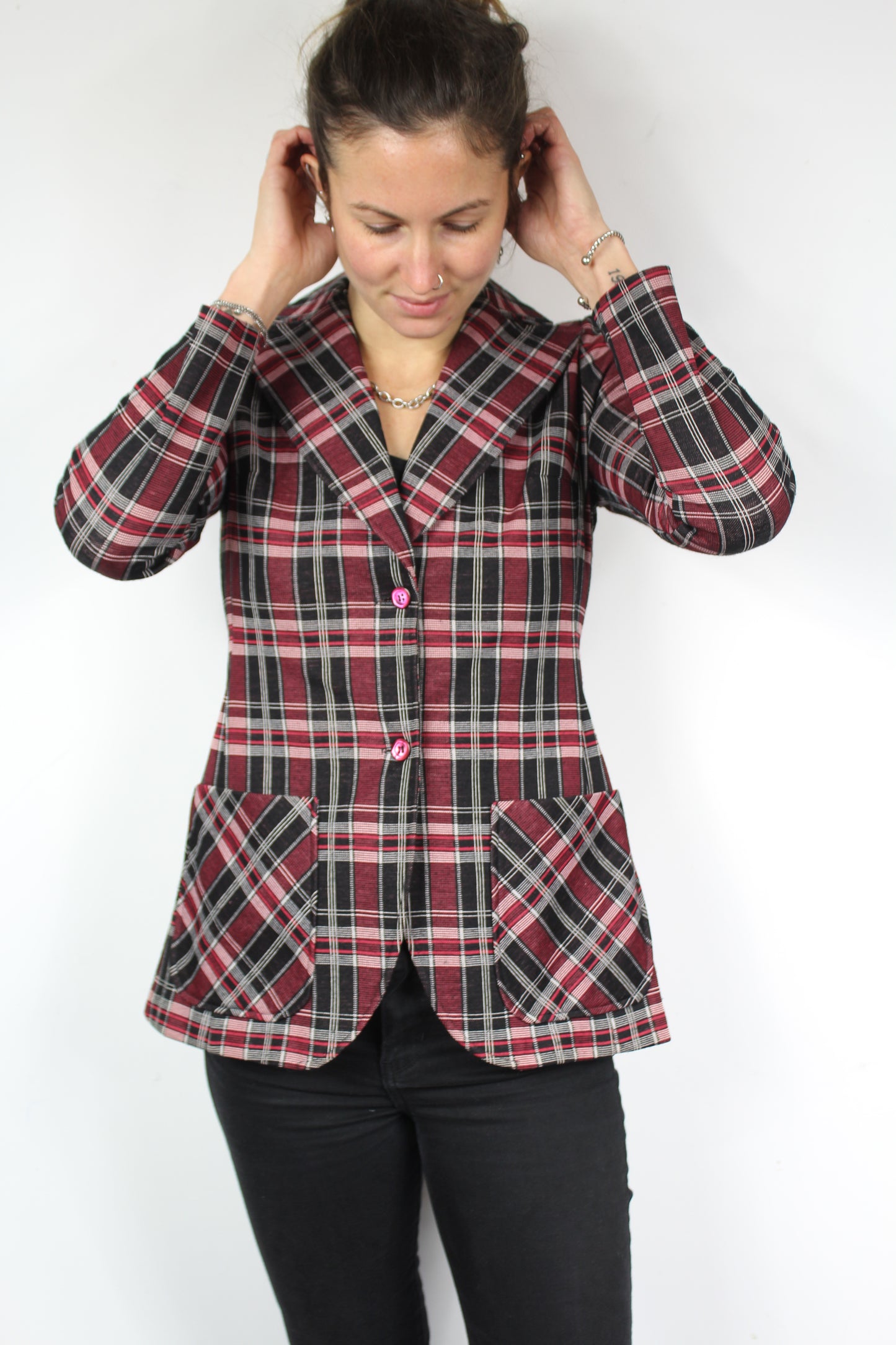 Veste vintage à carreaux rouge et noirs la friperie vintage 25