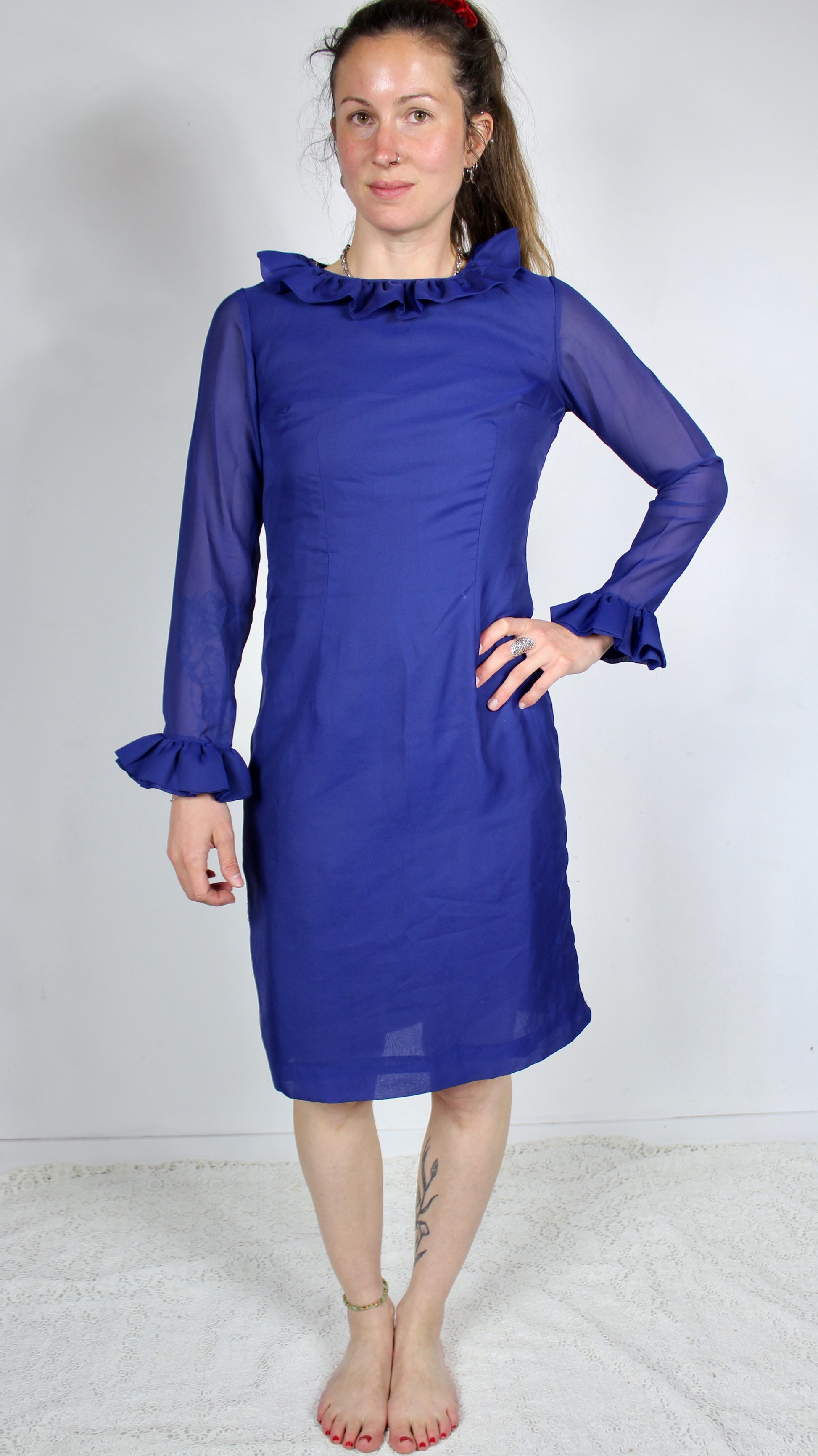 Robe vintage bleu roi manches transparentes à colerette la friperie vintage 25