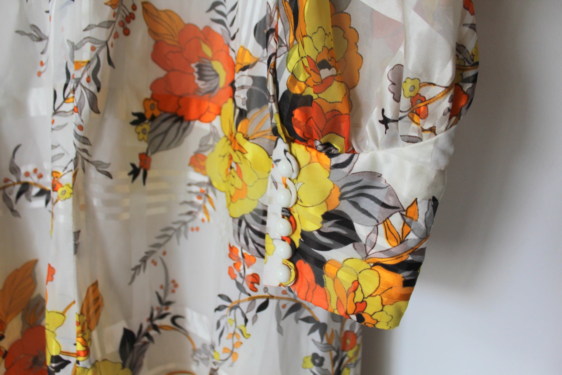 Robe longue vintage bohème été années 70 blanche fleuris orange la friperie vintage 25