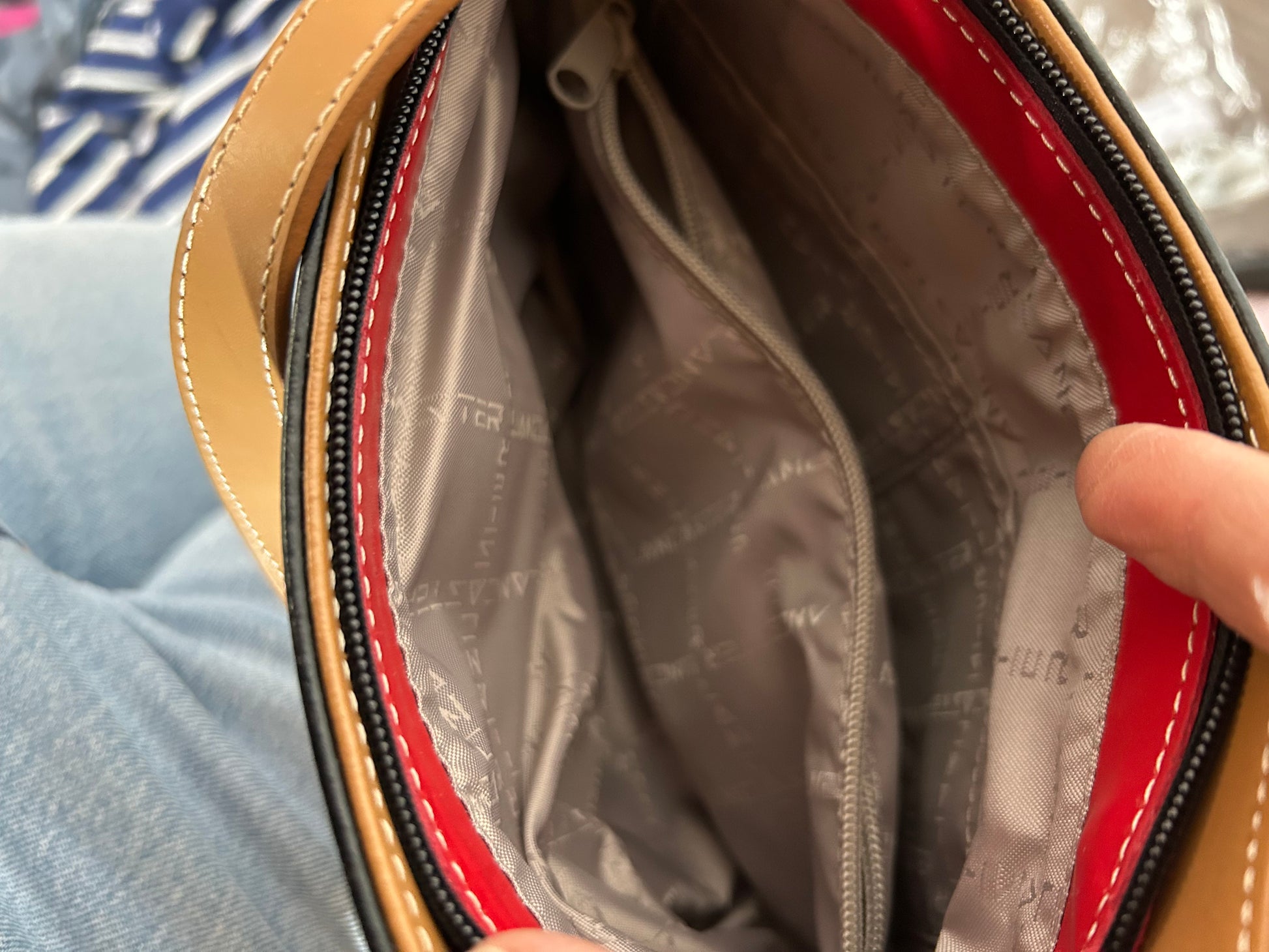 Sac à main Lancaster Versailles porté épaule la friperie vintage 25