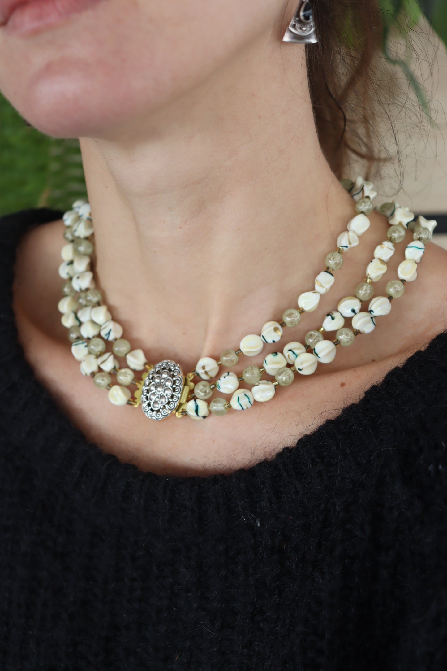 Collier vintage 70's plastique 3 rangs la friperie vintage 25