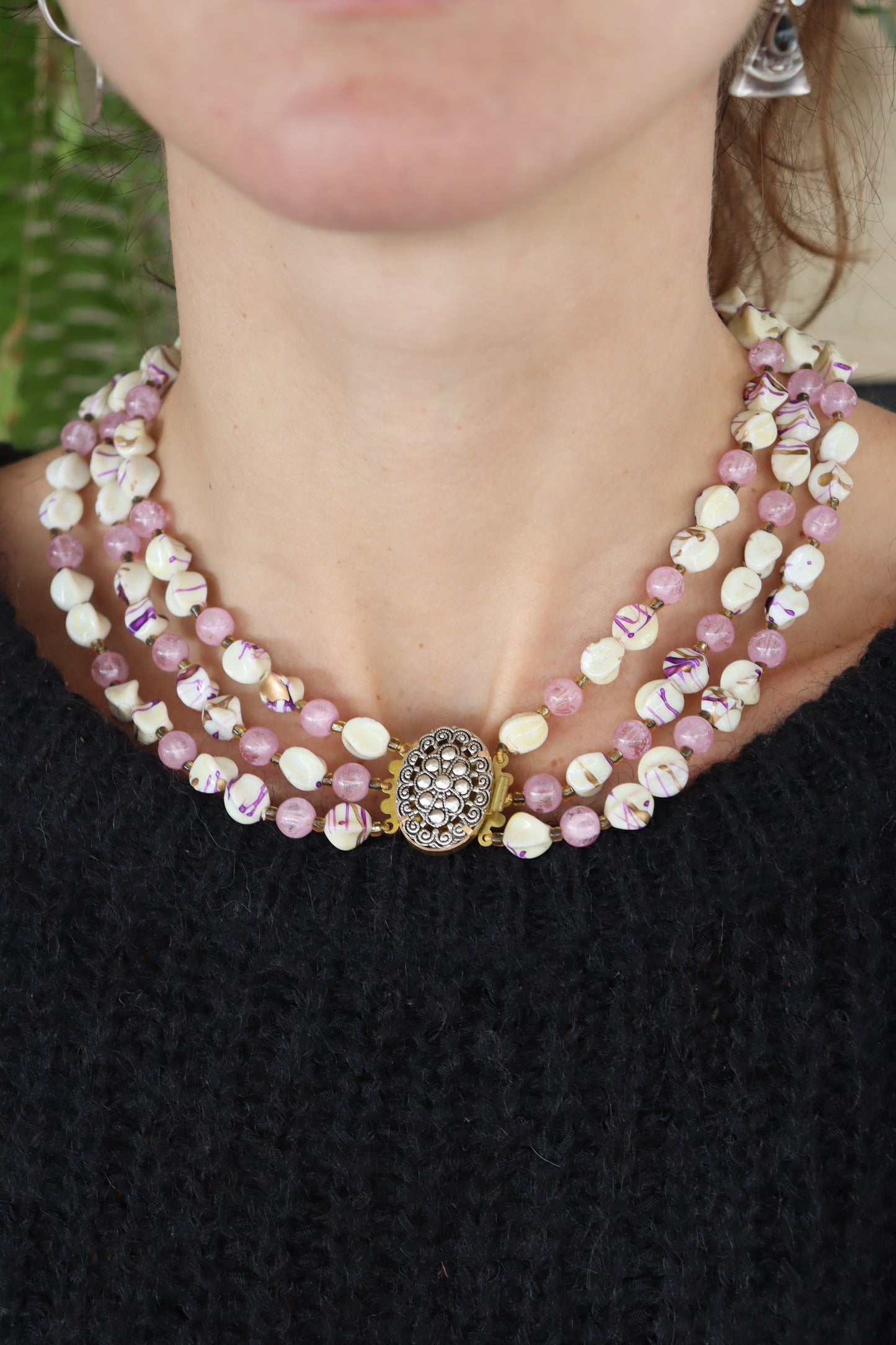 Collier vintage 70'S perles plastique 3 rangs la friperie vintage 25