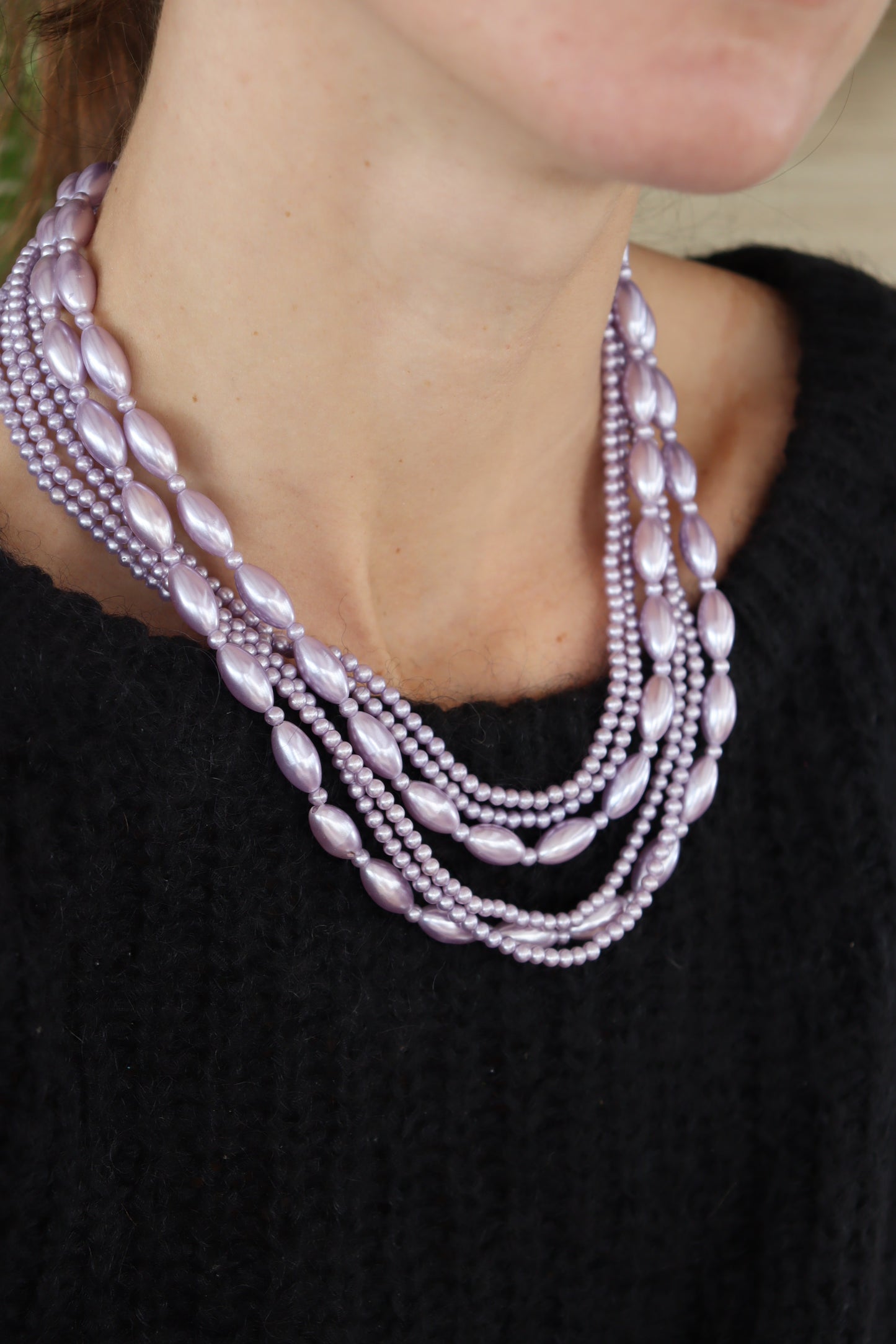 Collier vintage perles plastique mauves multi rangs 70'S la friperie vintage 25