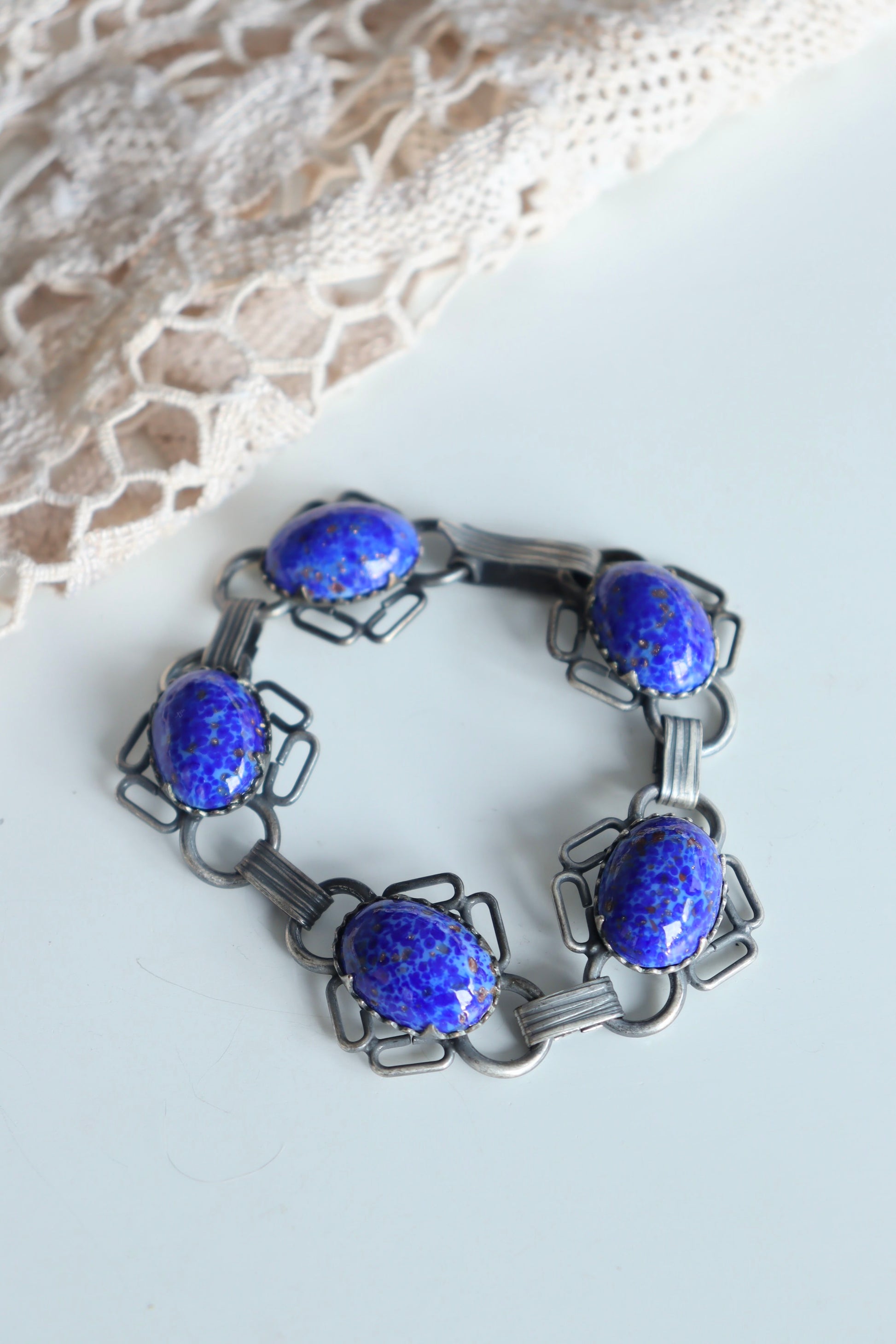Bracelet vintage années 70 métal argent et bleu la friperie vintage 25