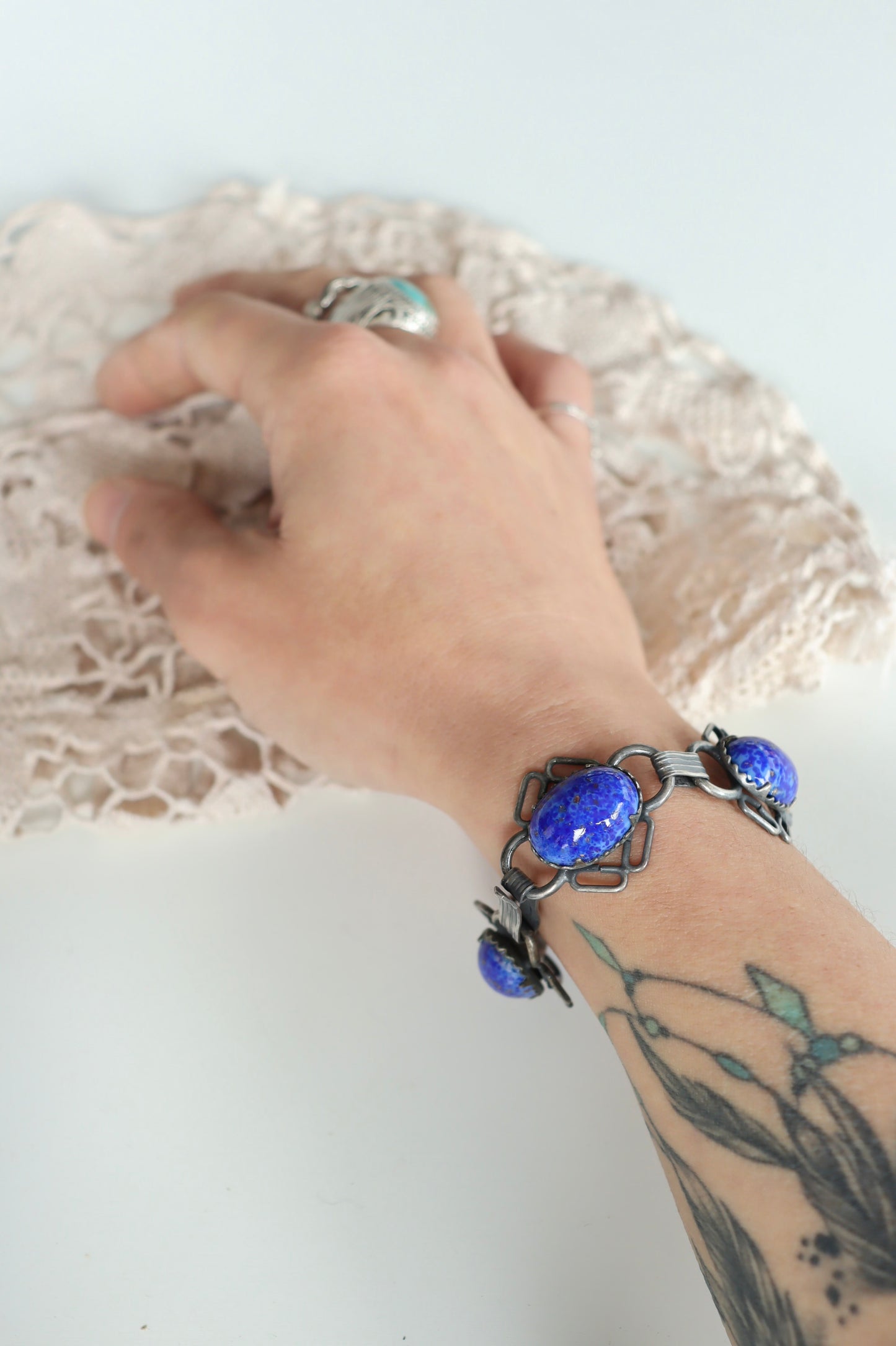 Bracelet vintage années 70 métal argent et bleu la friperie vintage 25