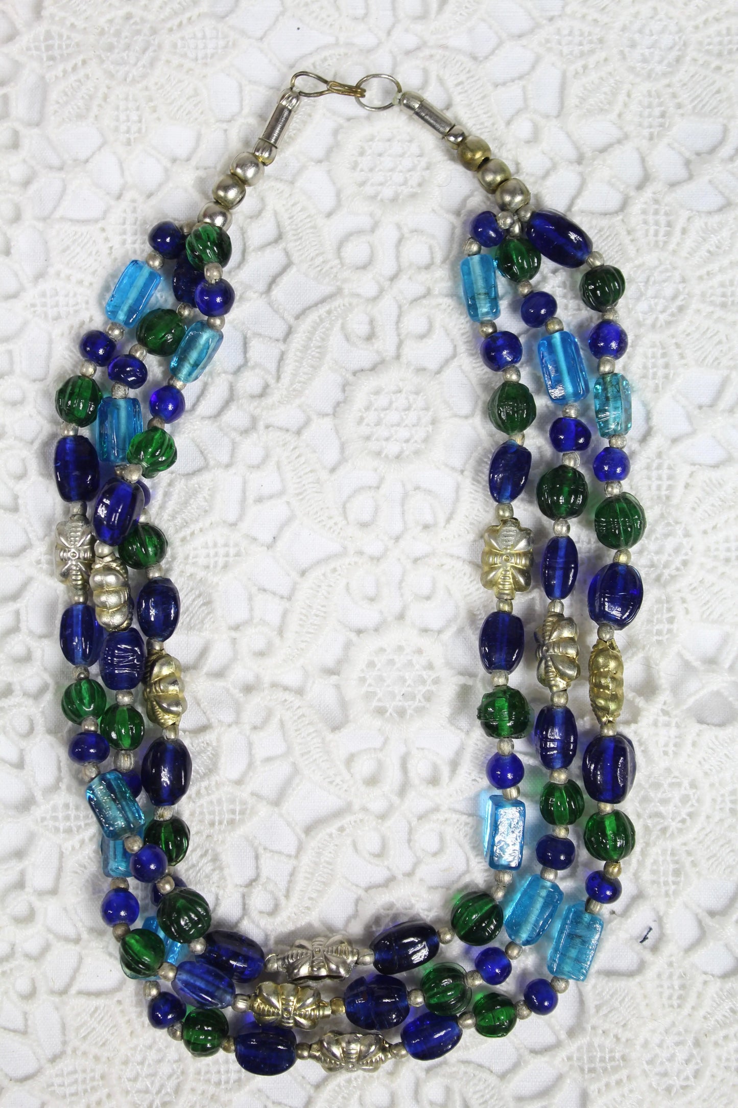 Collier vintage perles de verre bleu vert trois rangs seconde main - la friperie vintage 25