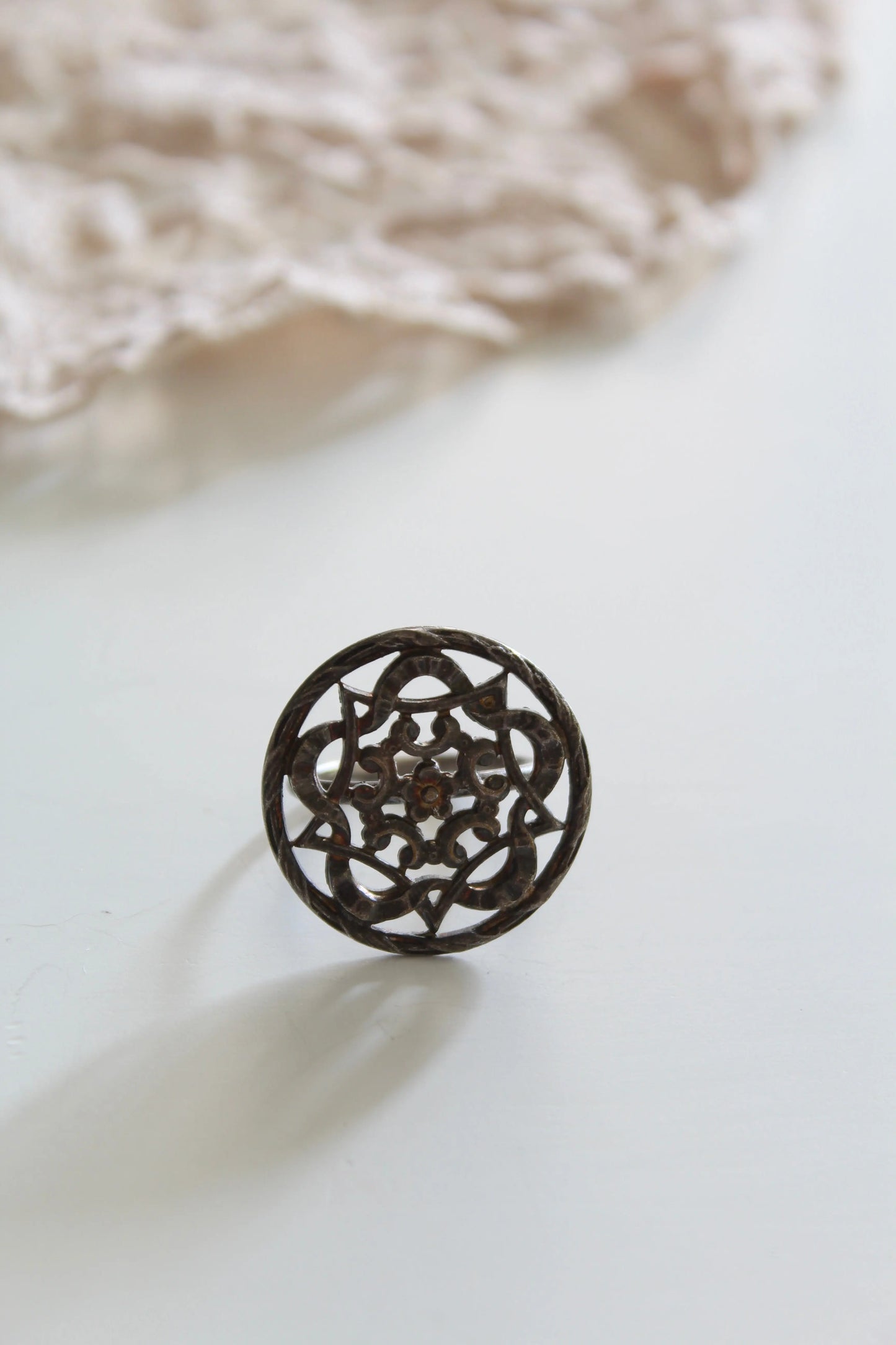 Bague plaqué argent motifs floraux 1950 la friperie vintage 25