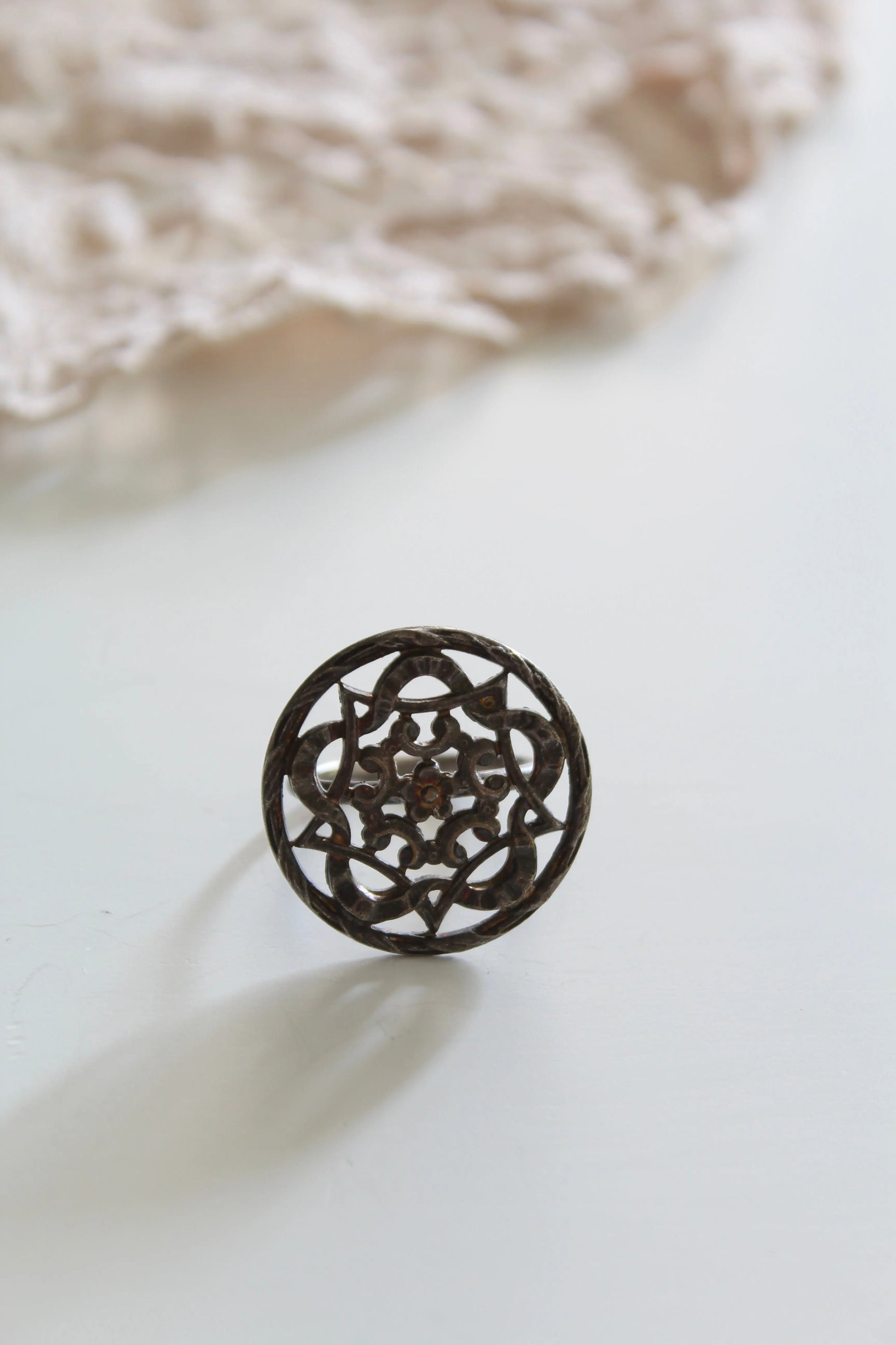 Bague plaqué argent motifs floraux 1950 la friperie vintage 25