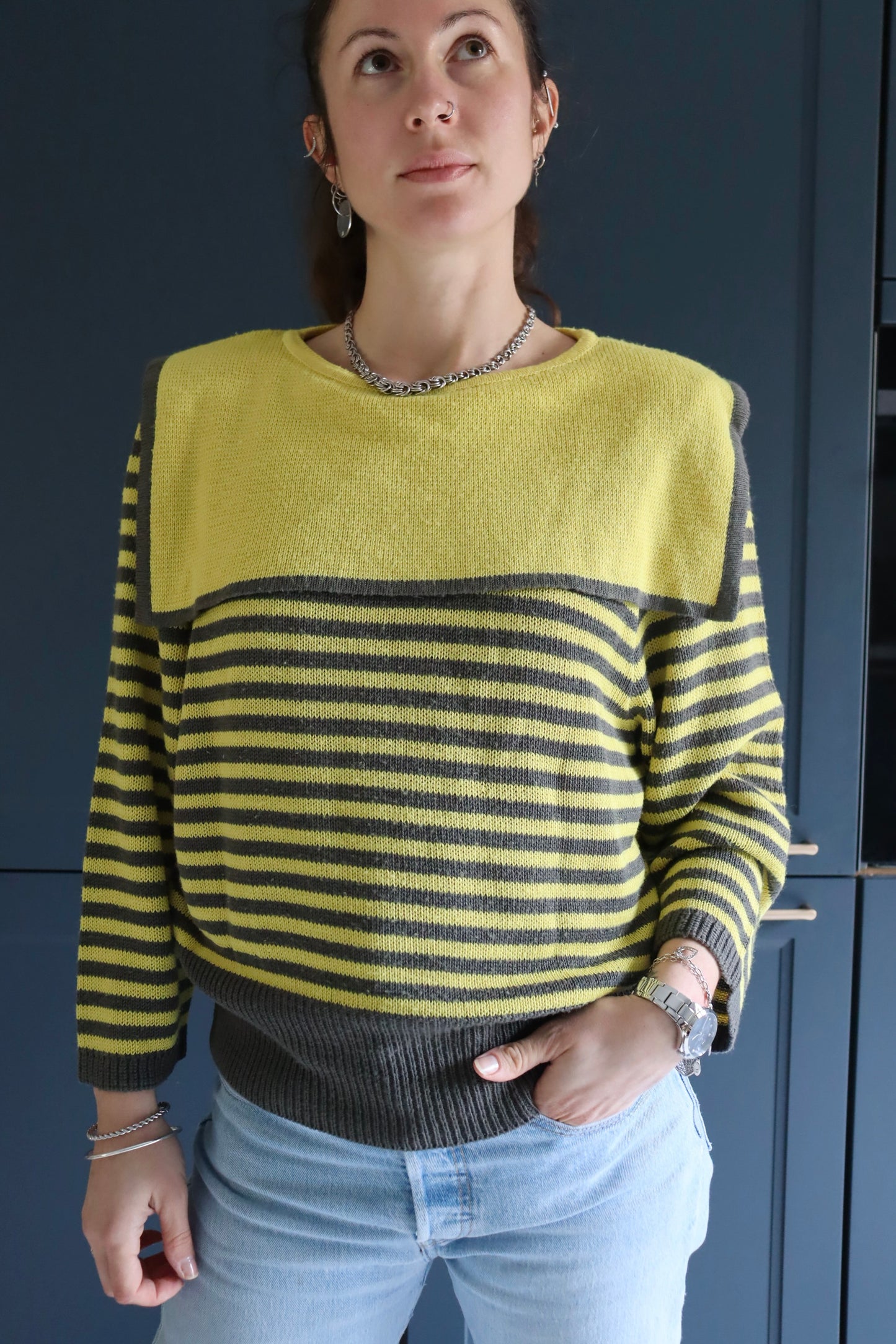 Pull over vintage jaune rayures grises col matelot la friperie vintage 25