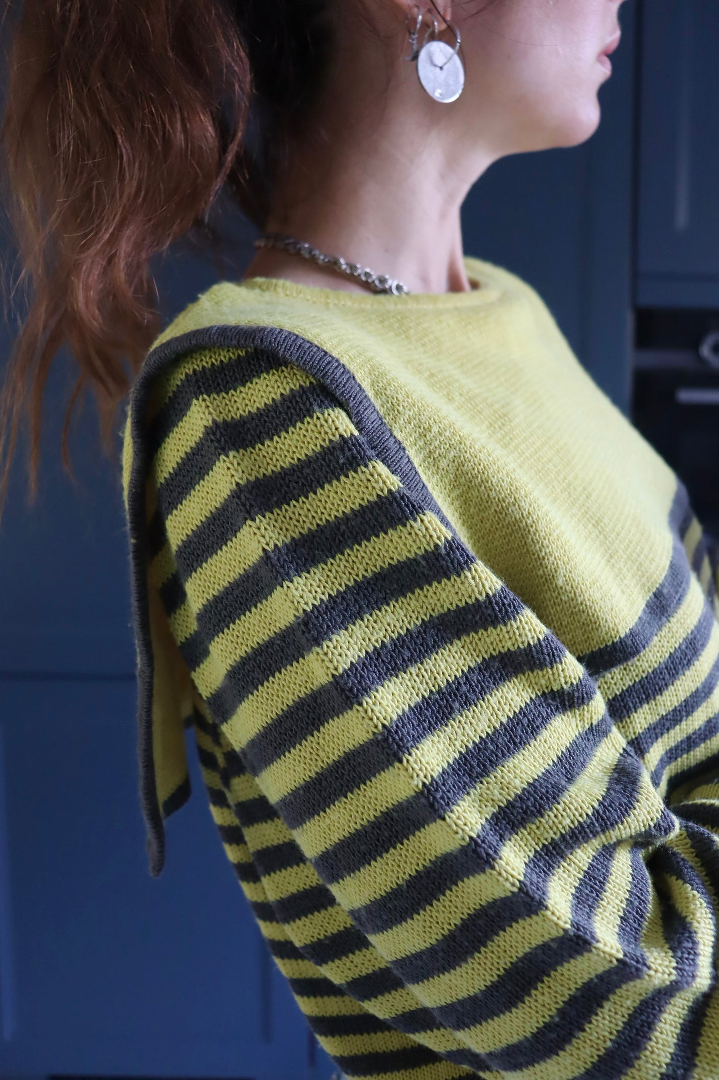 Pull over vintage jaune rayures grises col matelot la friperie vintage 25