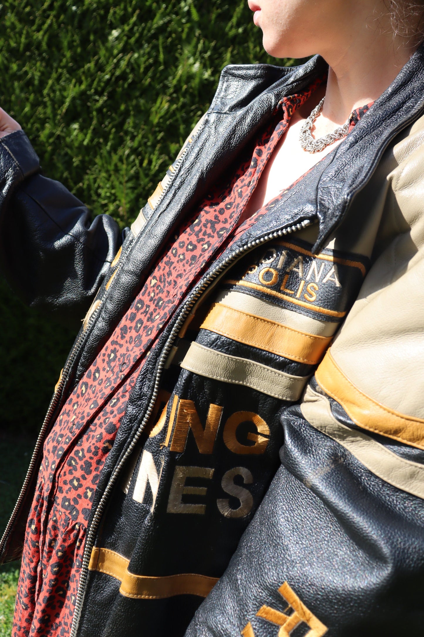 Veste en cuir motard brodée IndianaPolis la friperie vintage 25