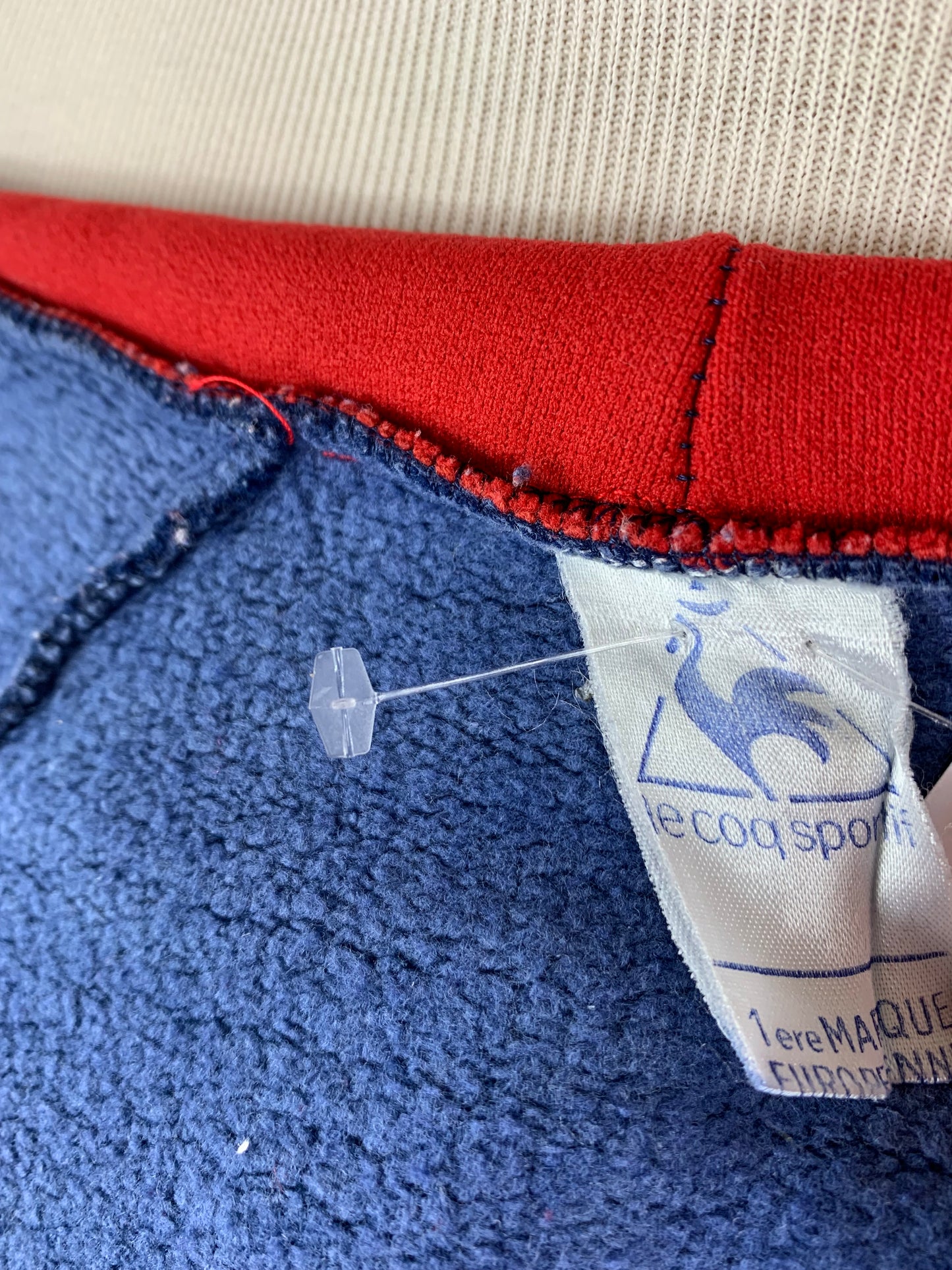 Veste de sport Le Coq Sportif vintage bleu marine et rouge Fabriquée en France