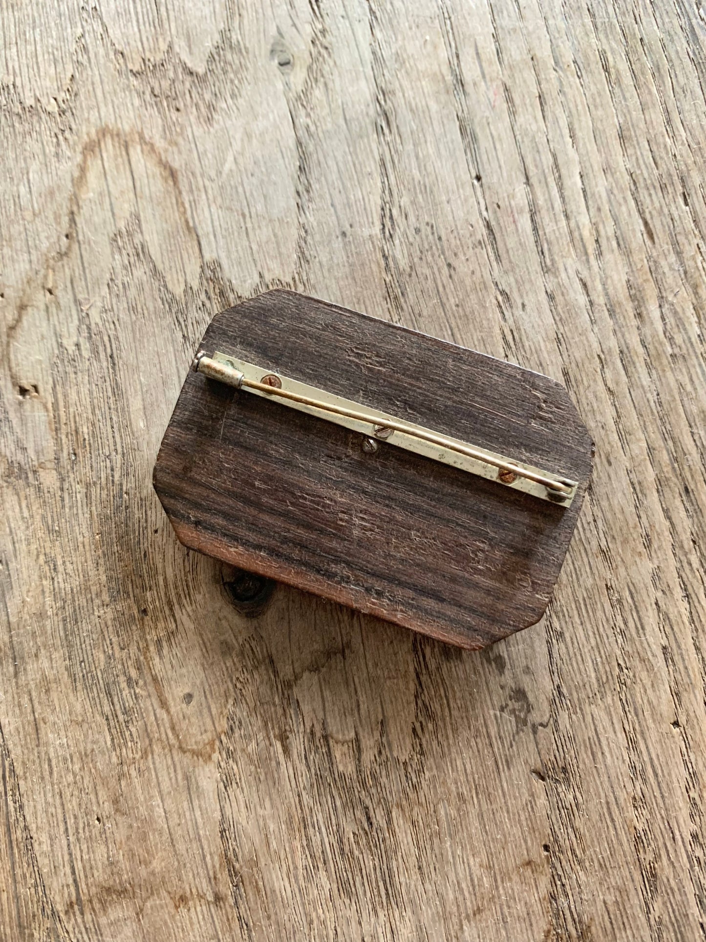 Broche ancienne bois et corne poisson blanc la friperie vintage 25