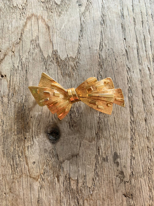 Broche vintage noeud paillon stylisé métal doré la friperie vintage 25