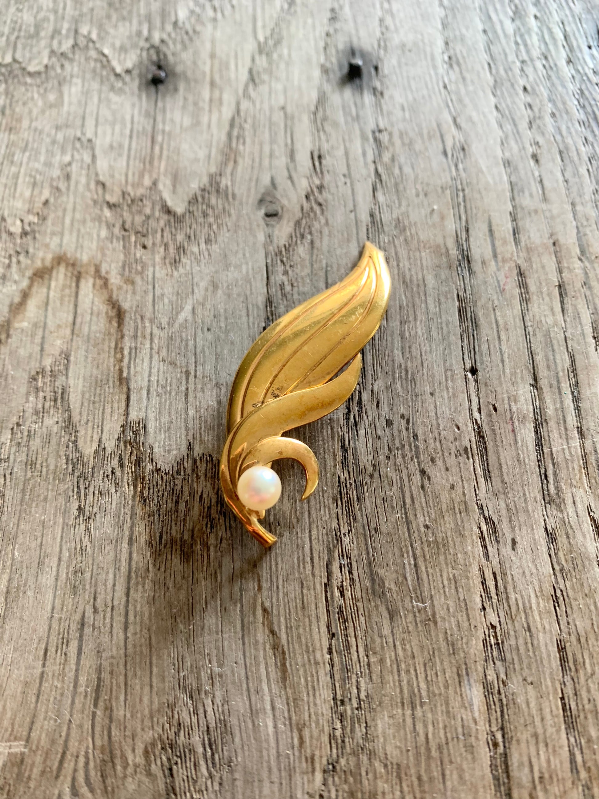 Broche vintage rubans et perles plaqué or poinçonné la friperie vintage 25