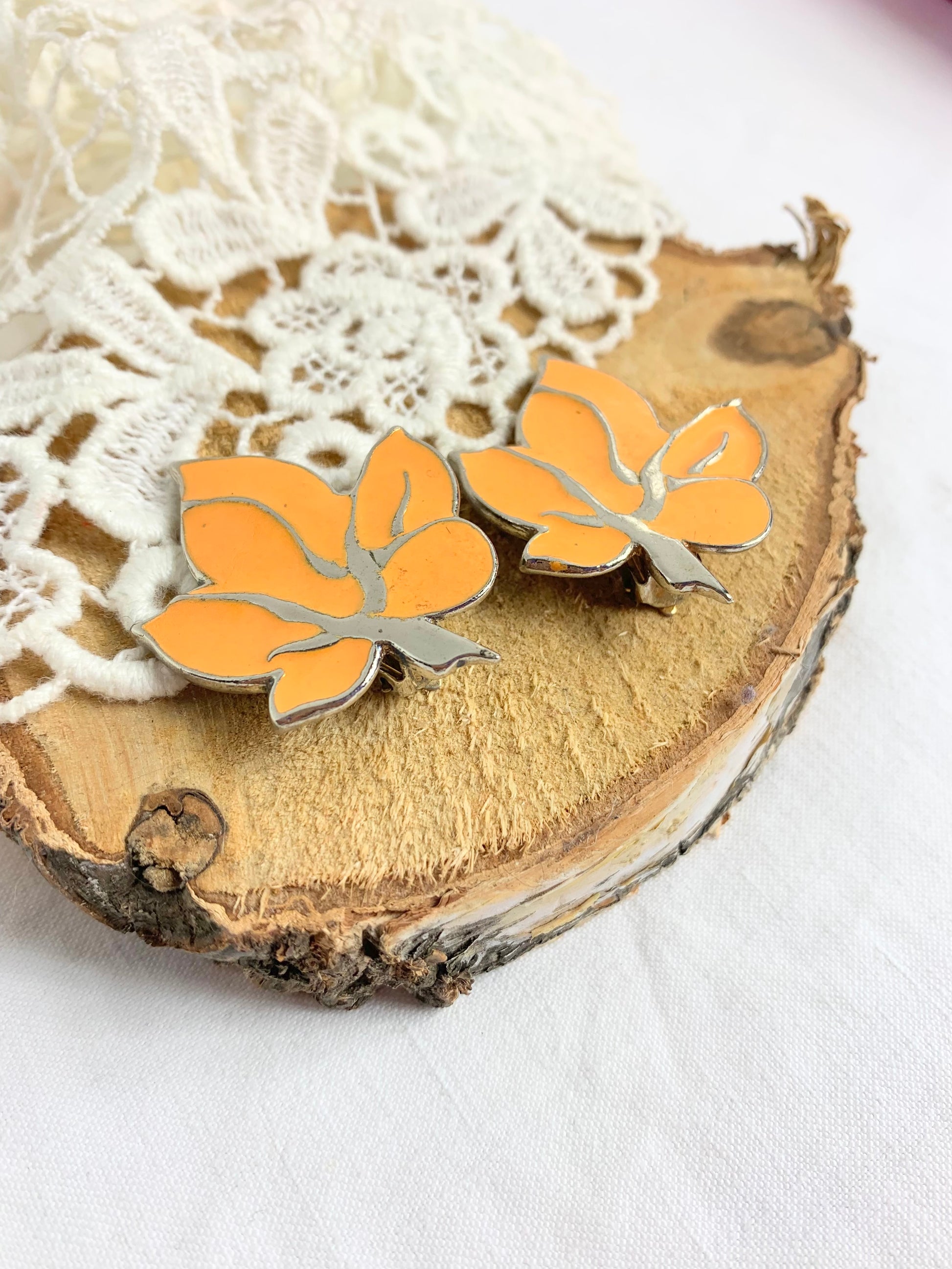Clips d'oreille vintage feuilles émaillées orange la friperie vintage 25