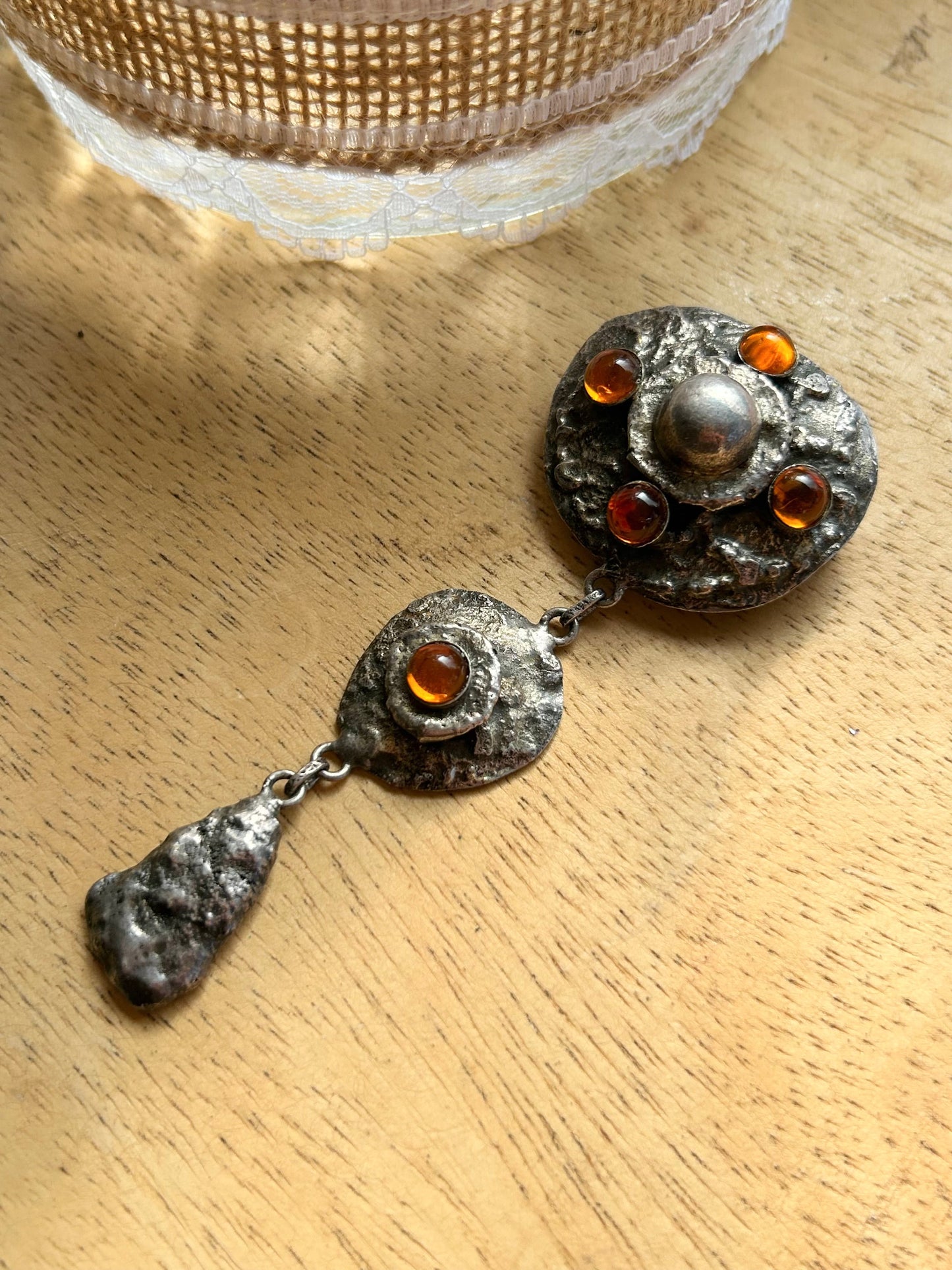 Broche Henry Perrichon ancienne métal argenté la friperie vintage 25