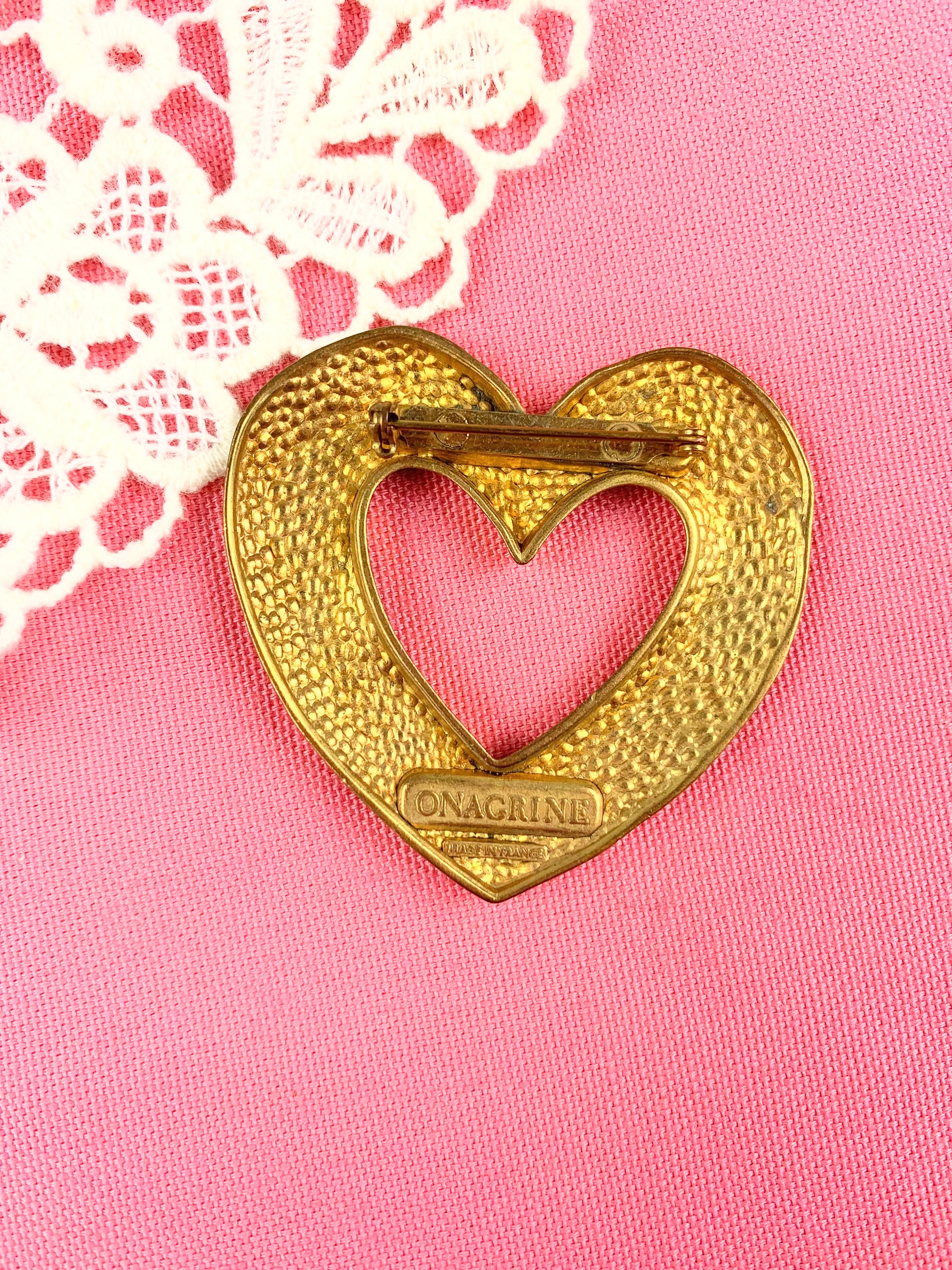 Broche coeur Onagrine Paris métal doré mat la friperie vintage 25