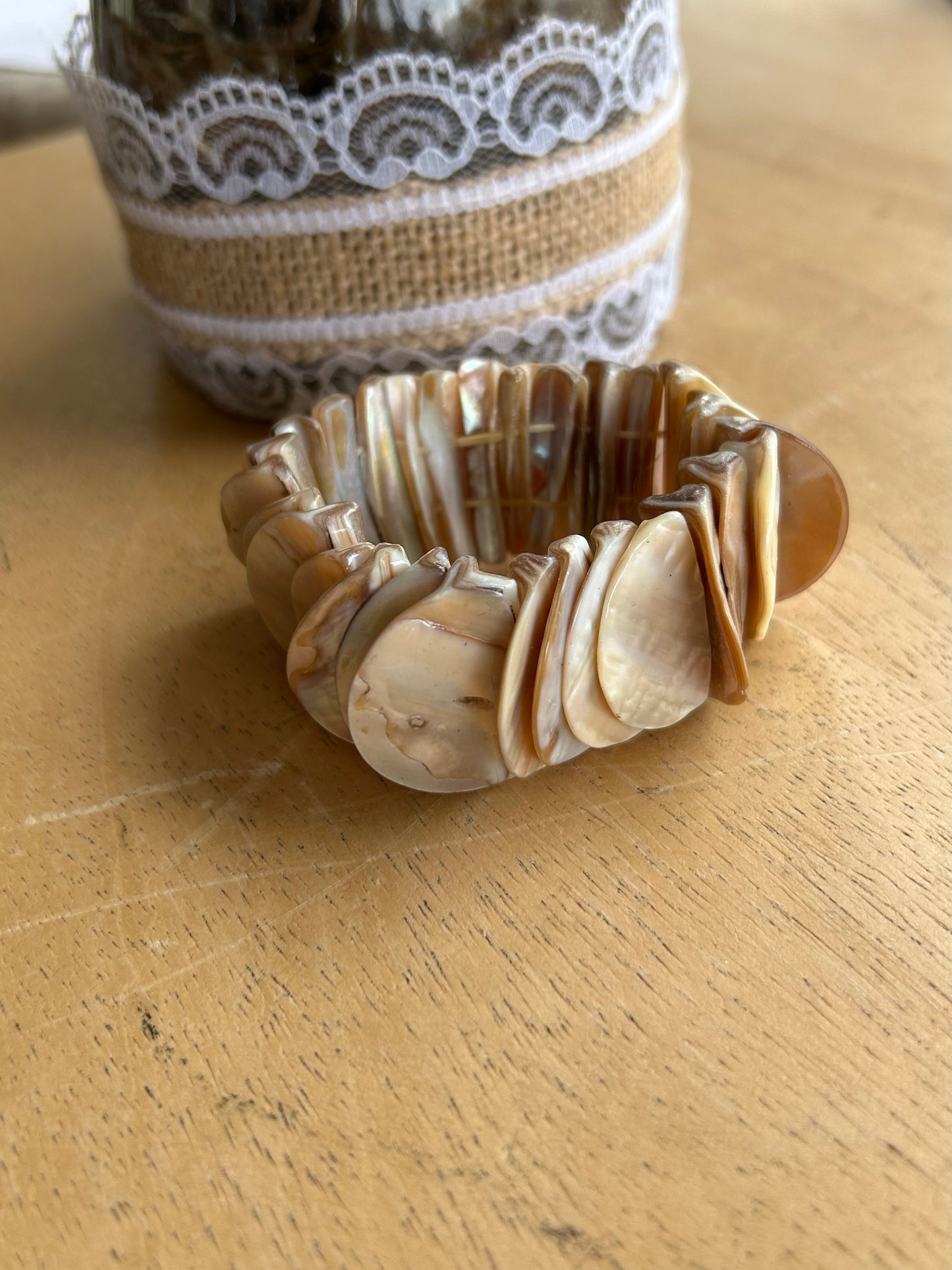 Bracelet vintage pétales de nacre la friperie vintage 25