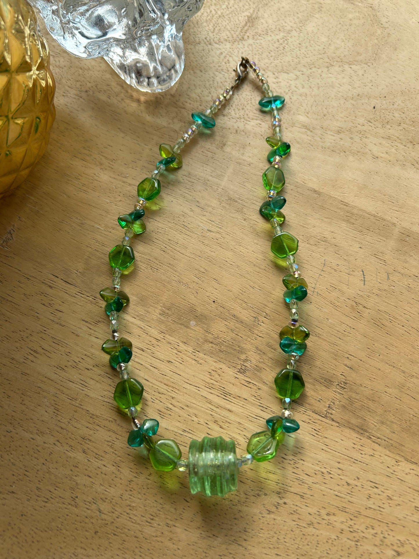Collier vintage perles vertes en verre la friperie vintage 25