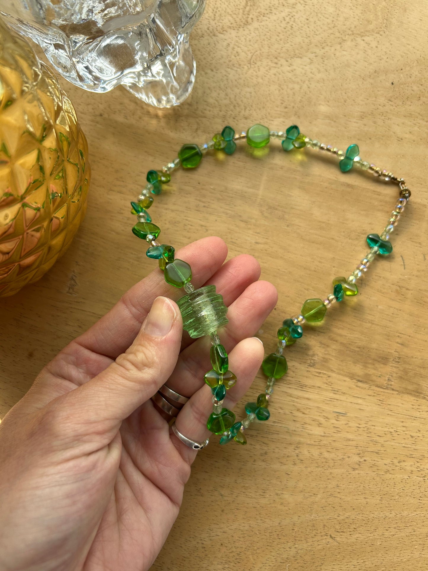 Collier vintage perles vertes en verre la friperie vintage 25