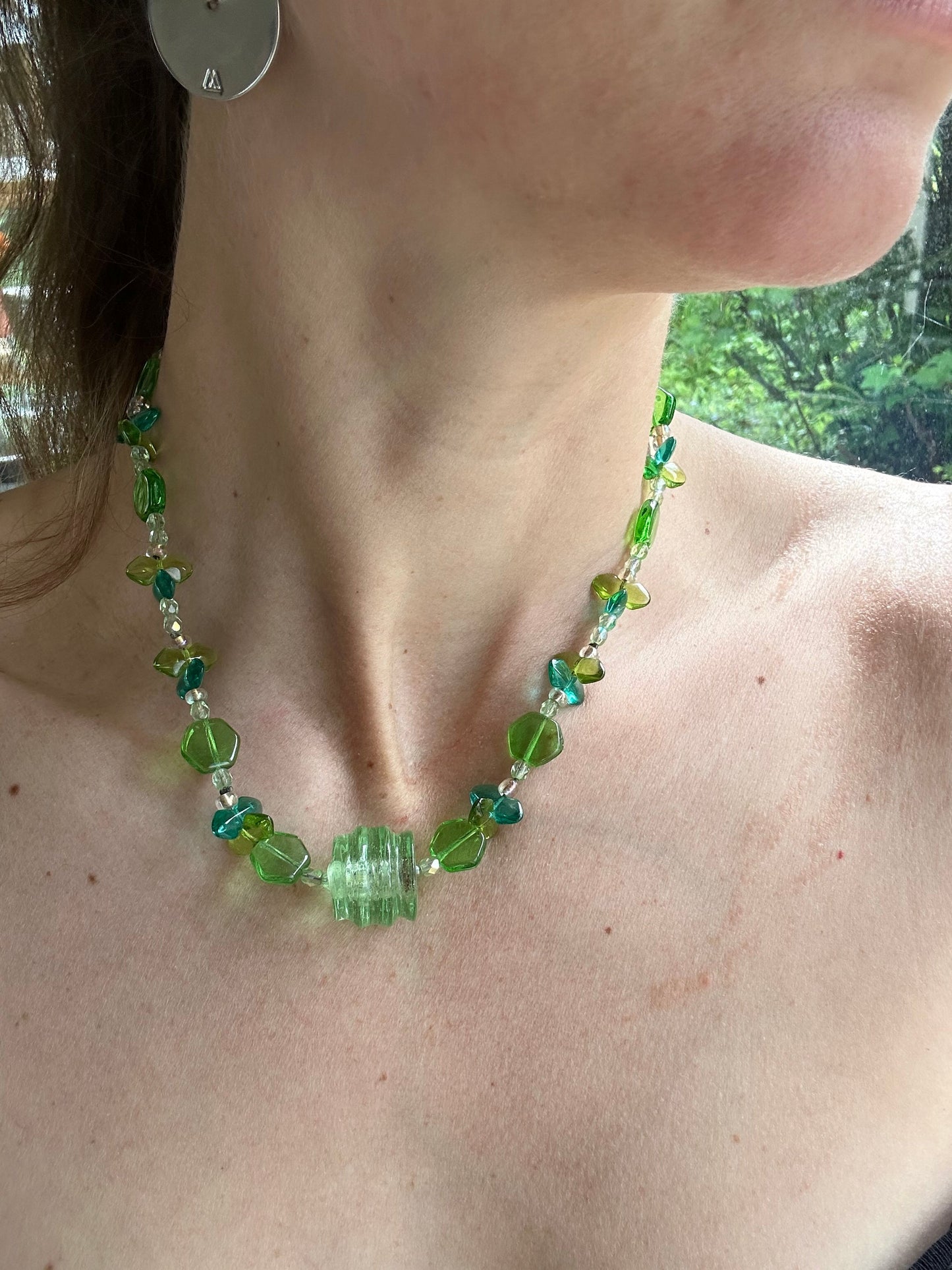 Collier vintage perles vertes en verre la friperie vintage 25