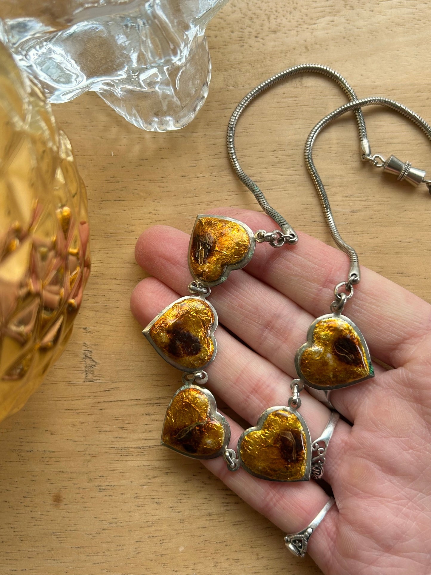 Collier coeurs vintage émail orange la friperie vintage 25